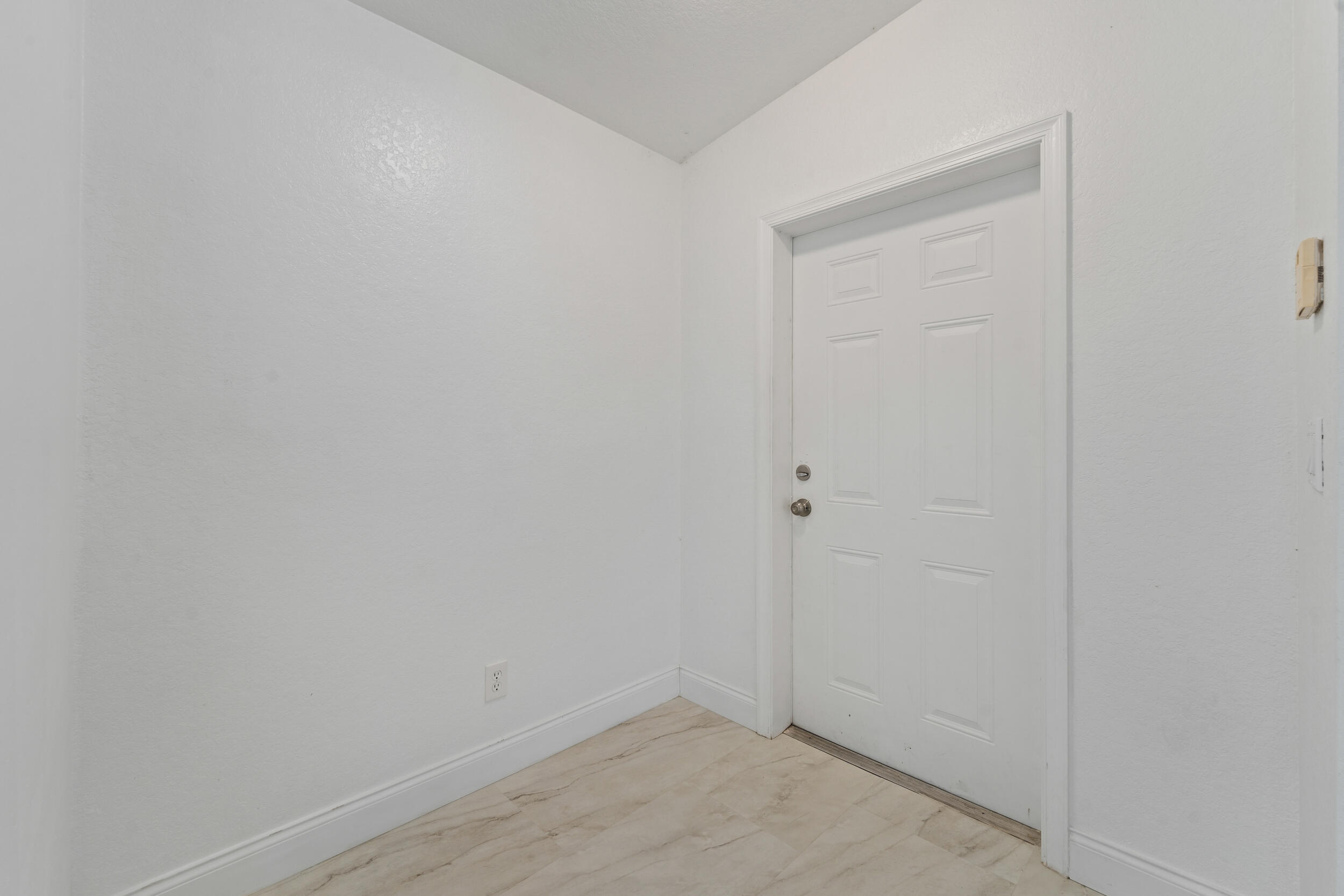 FIRST REPLAT OF PORTOFINO ISLES - Residential
