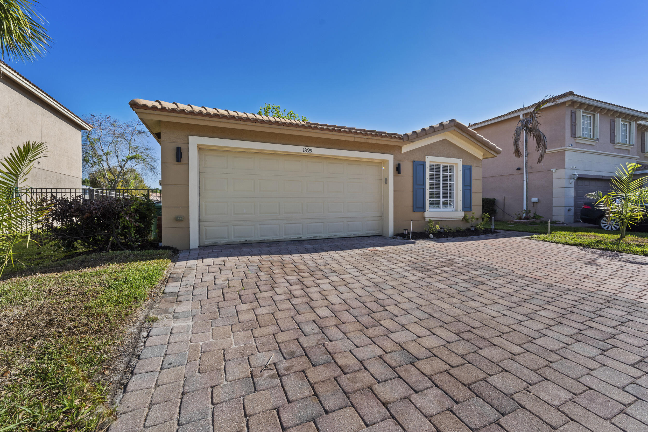 1899 Newport Isles Boulevard