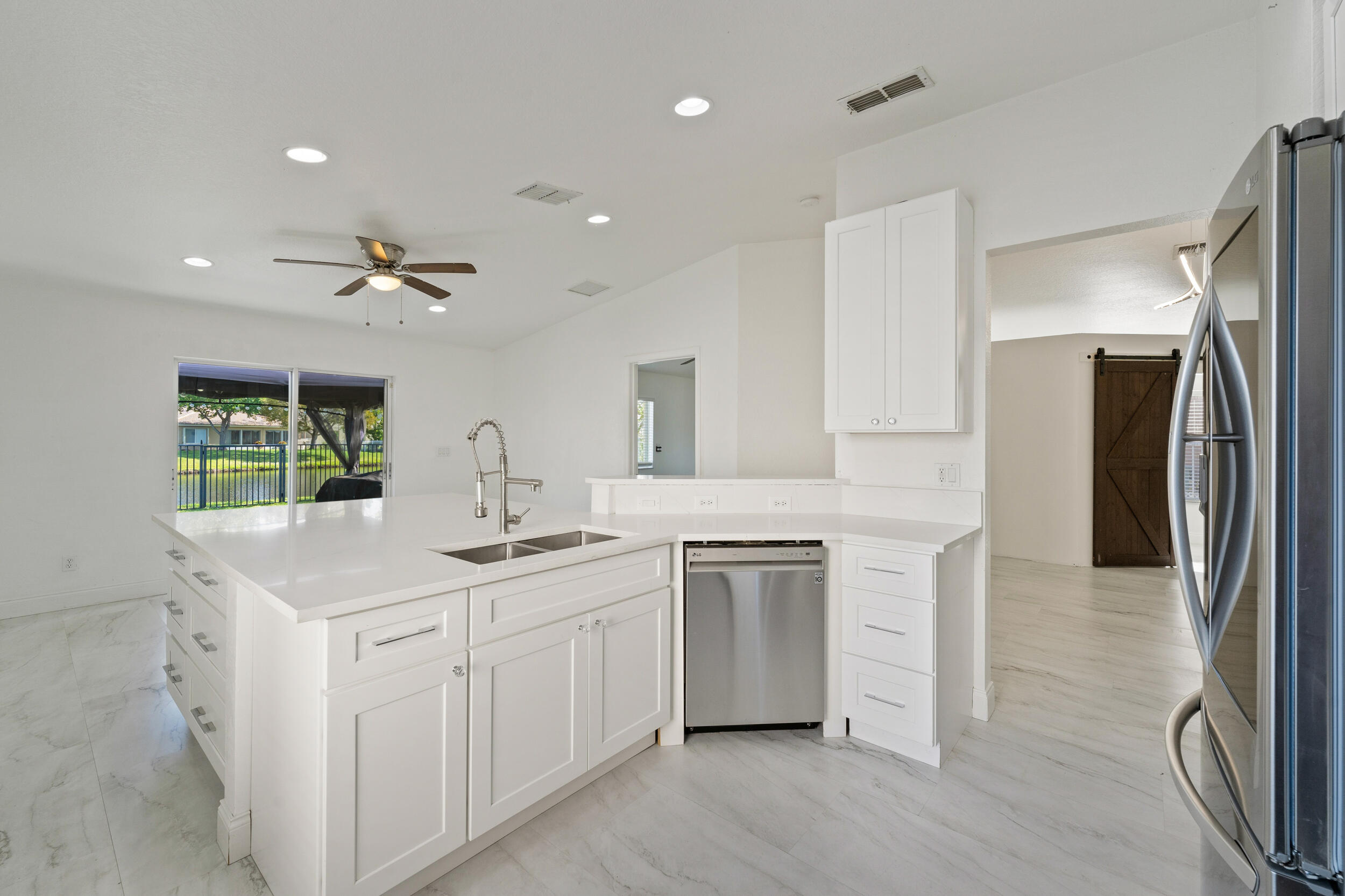 FIRST REPLAT OF PORTOFINO ISLES - Residential
