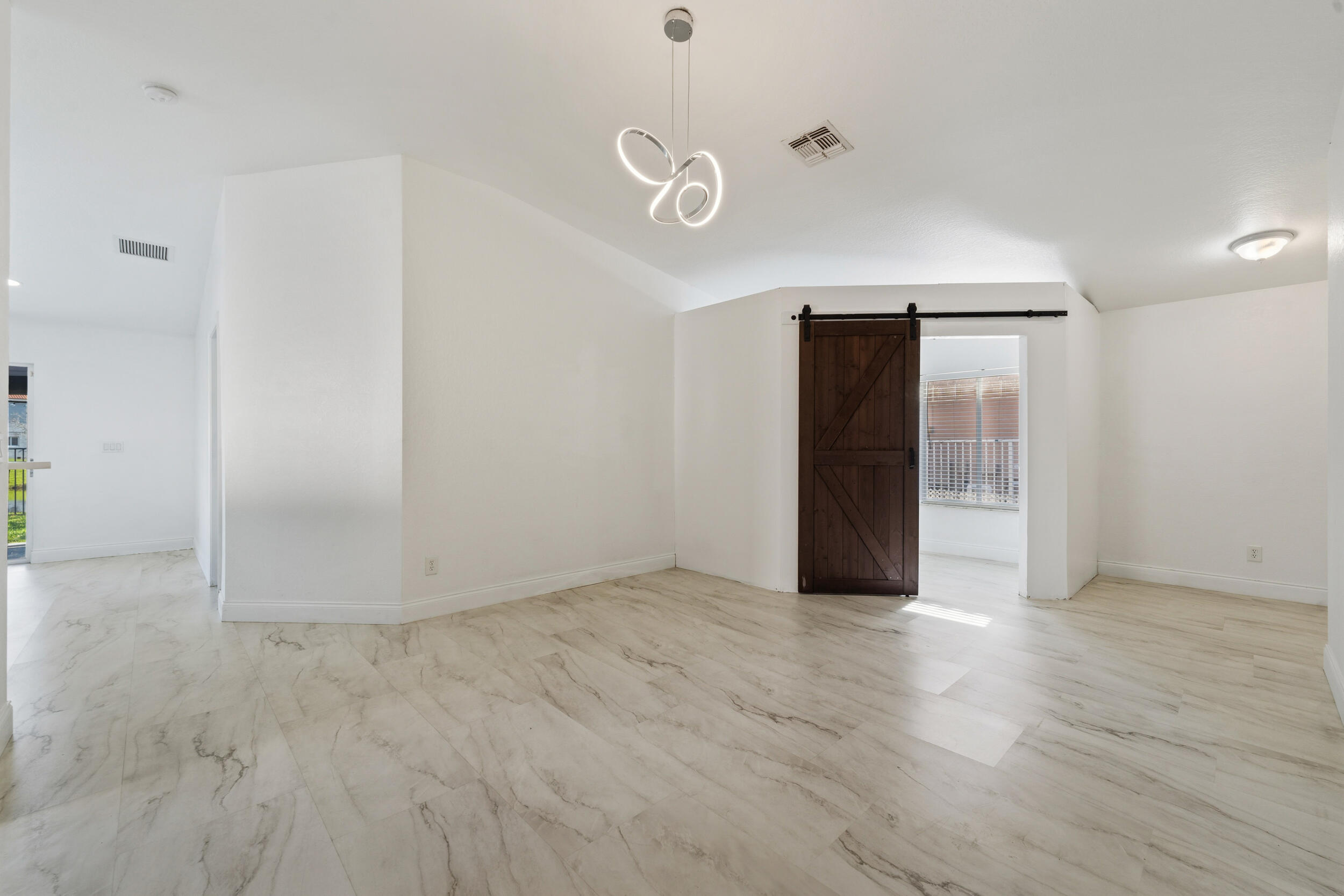 FIRST REPLAT OF PORTOFINO ISLES - Residential