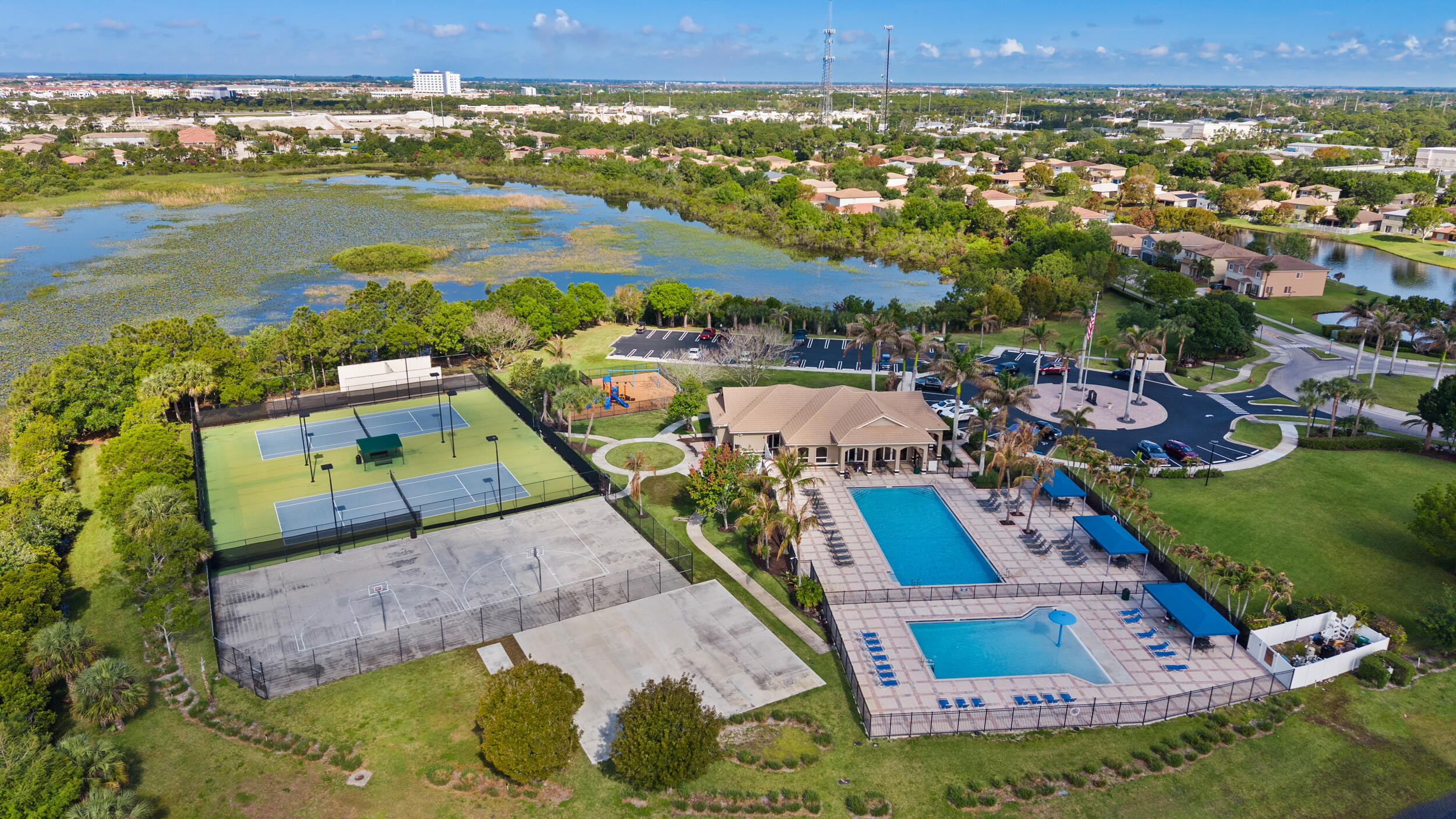 FIRST REPLAT OF PORTOFINO ISLES - Residential