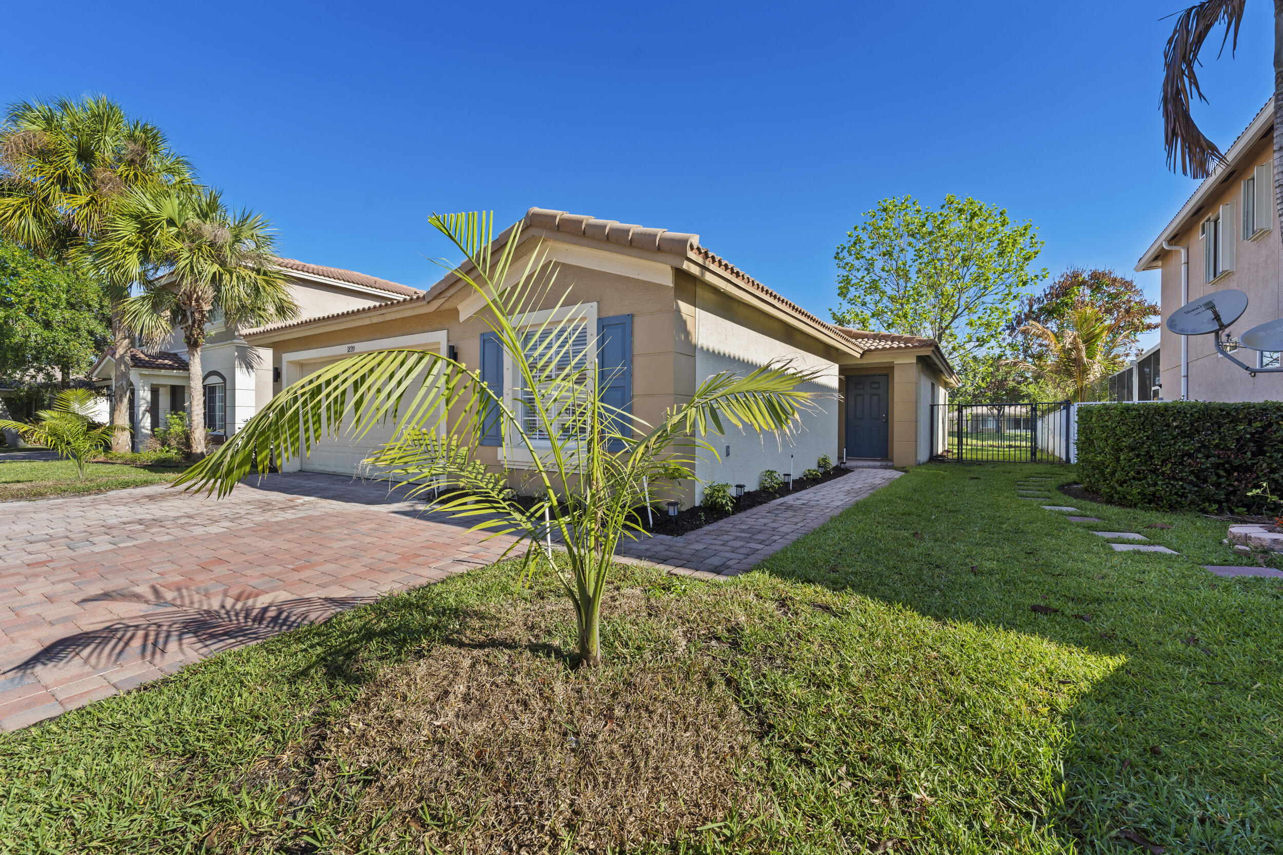 1899 Newport Isles Boulevard