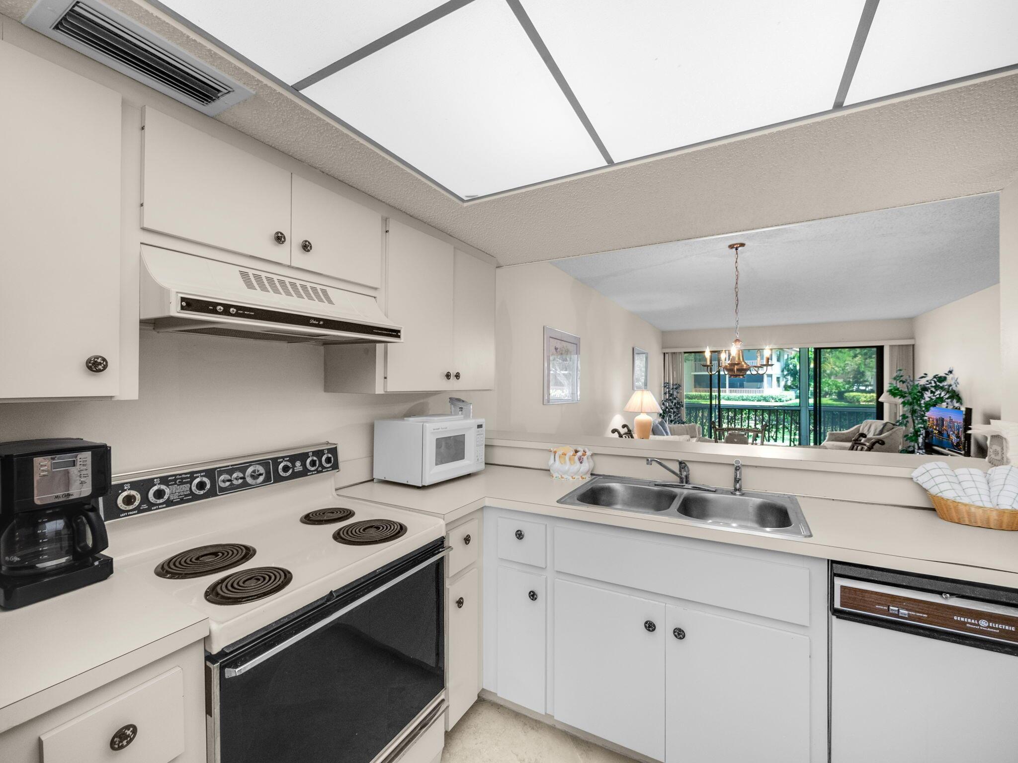 GOLF VILLAS CONDO - Residential