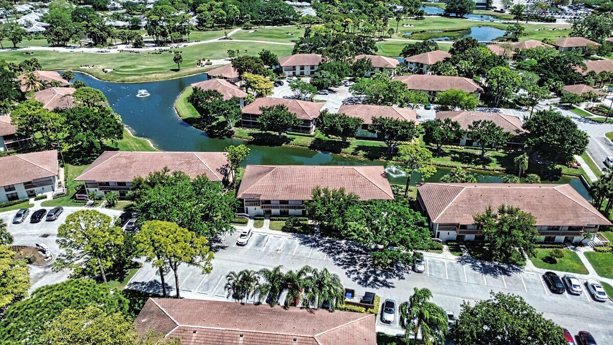 GOLF VILLAS CONDO - Residential