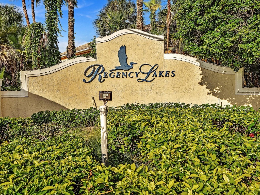 Regency Lakes At Coconut - Residential