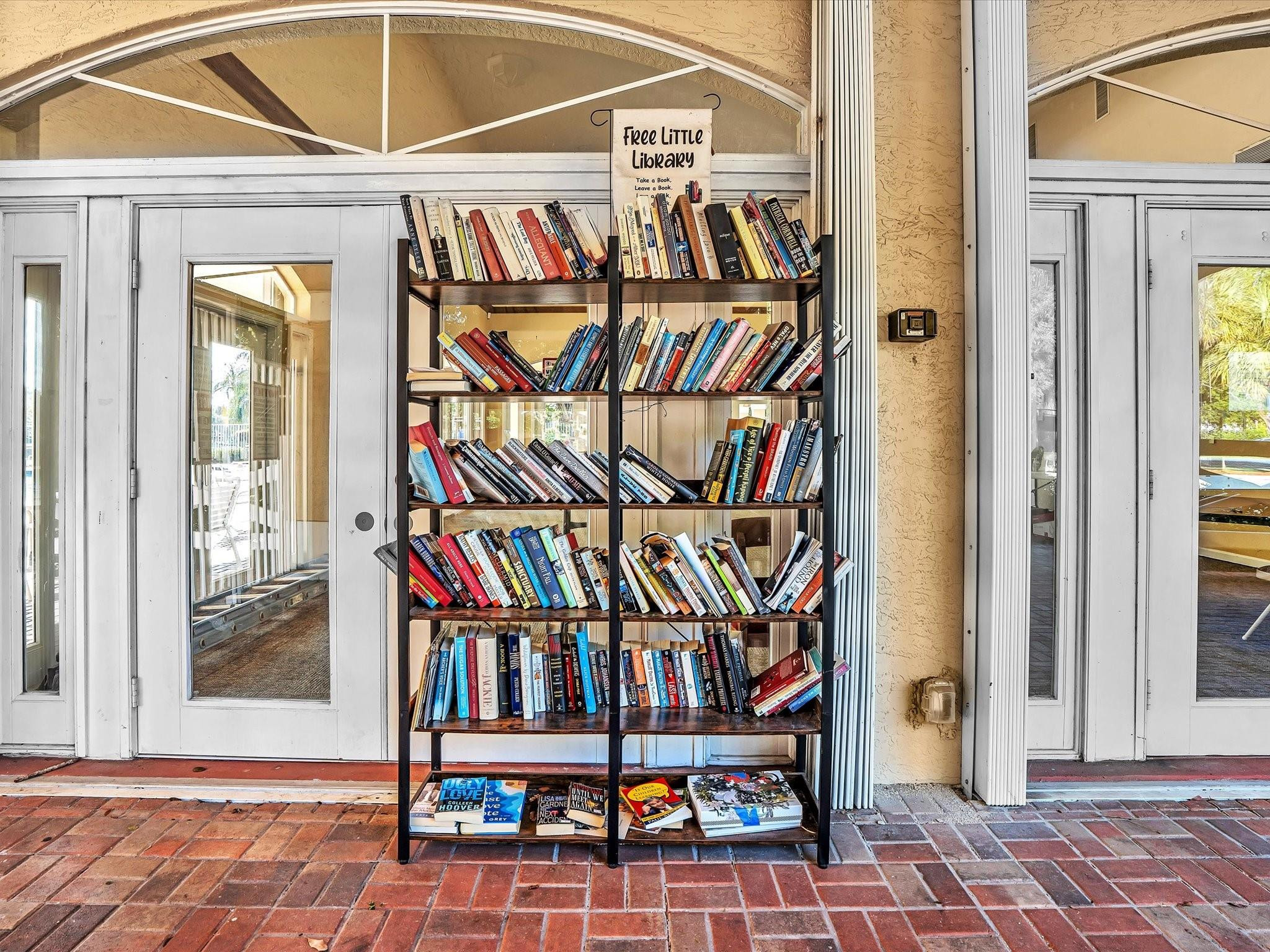 Regency Lakes At Coconut - Residential