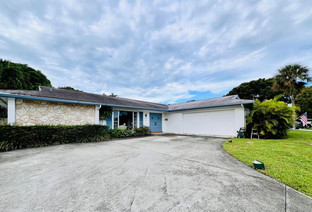Photo of 4370 Fuschia Circle S, Palm Beach Gardens, FL 33410 (MLS # R11124671)