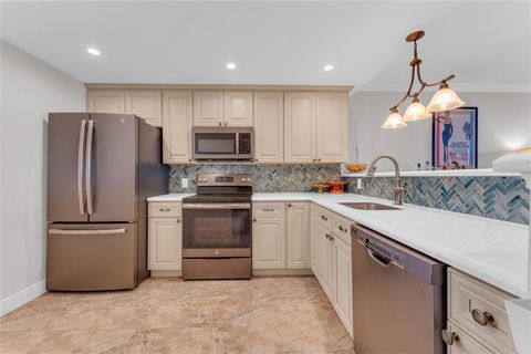 3090 N Course Dr 709 Pompano Beach FL 33069