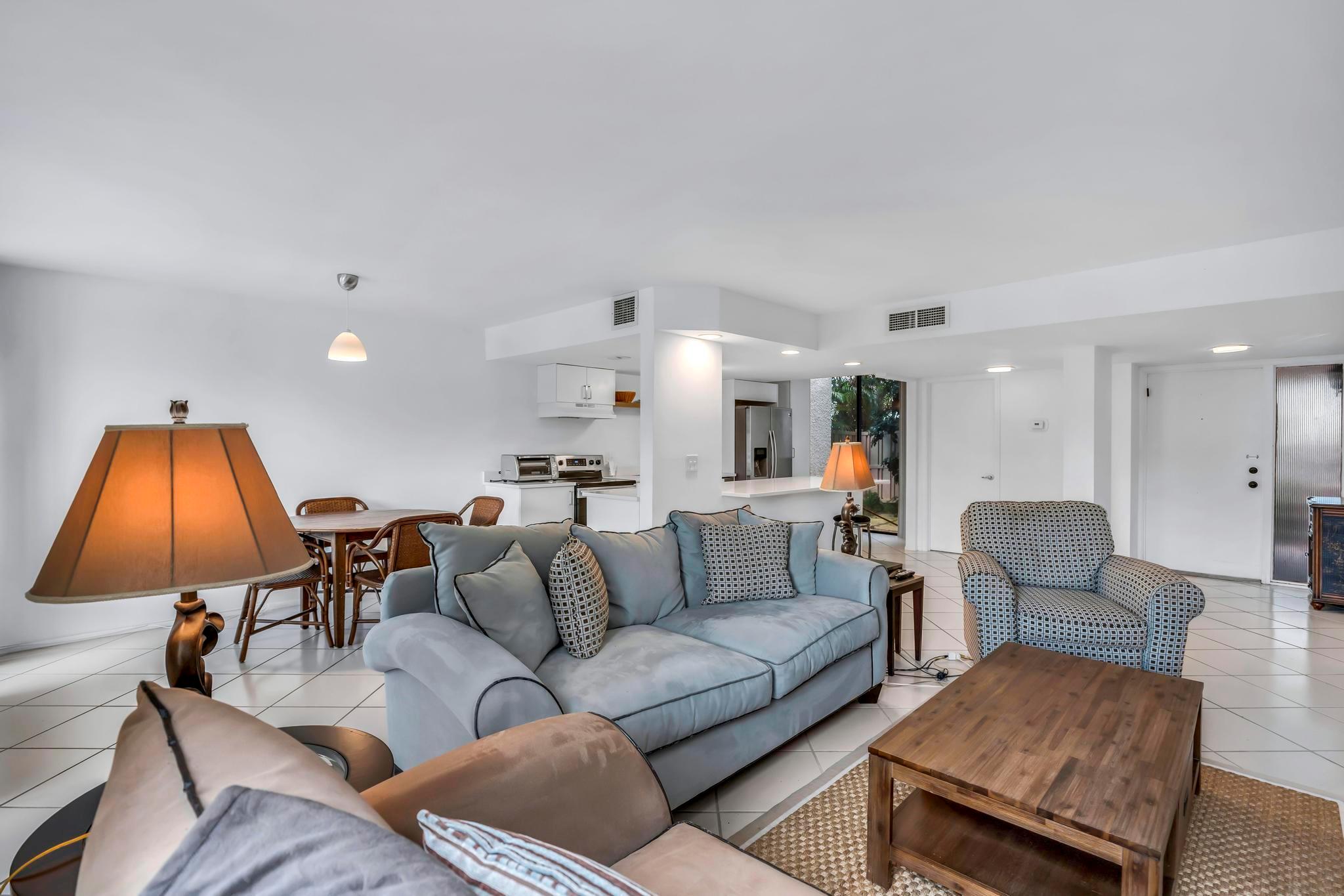 View photos, virtual tours, details... 2003 Bridgewood Drive 2003