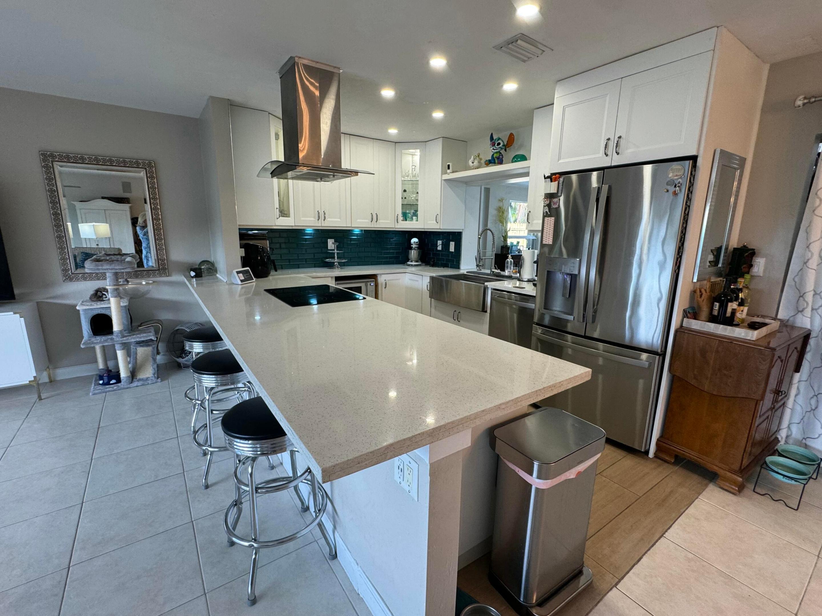 PARADISE PALMS UNIT 4 - Residential