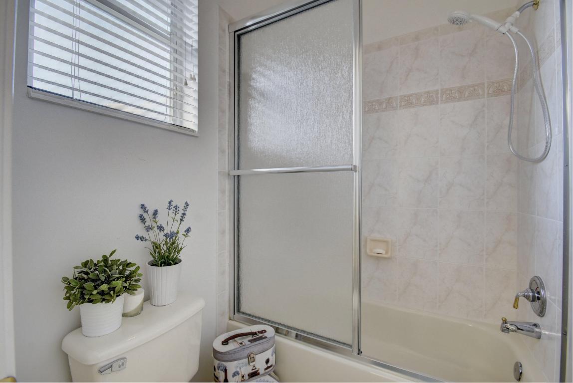 ISLES AT WELLINGTON 4 - Residential