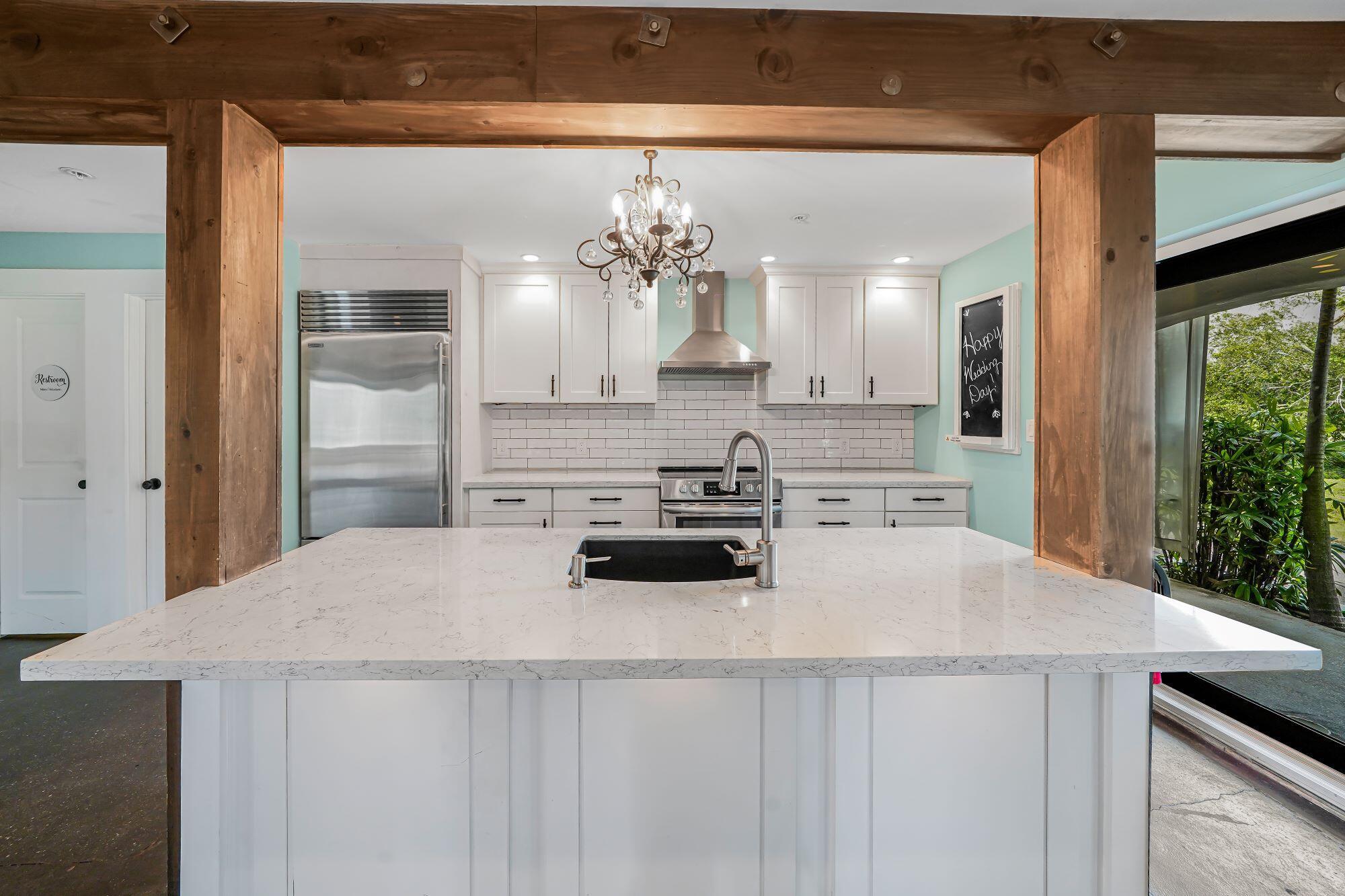 512 SW Saint Lucie Crescent