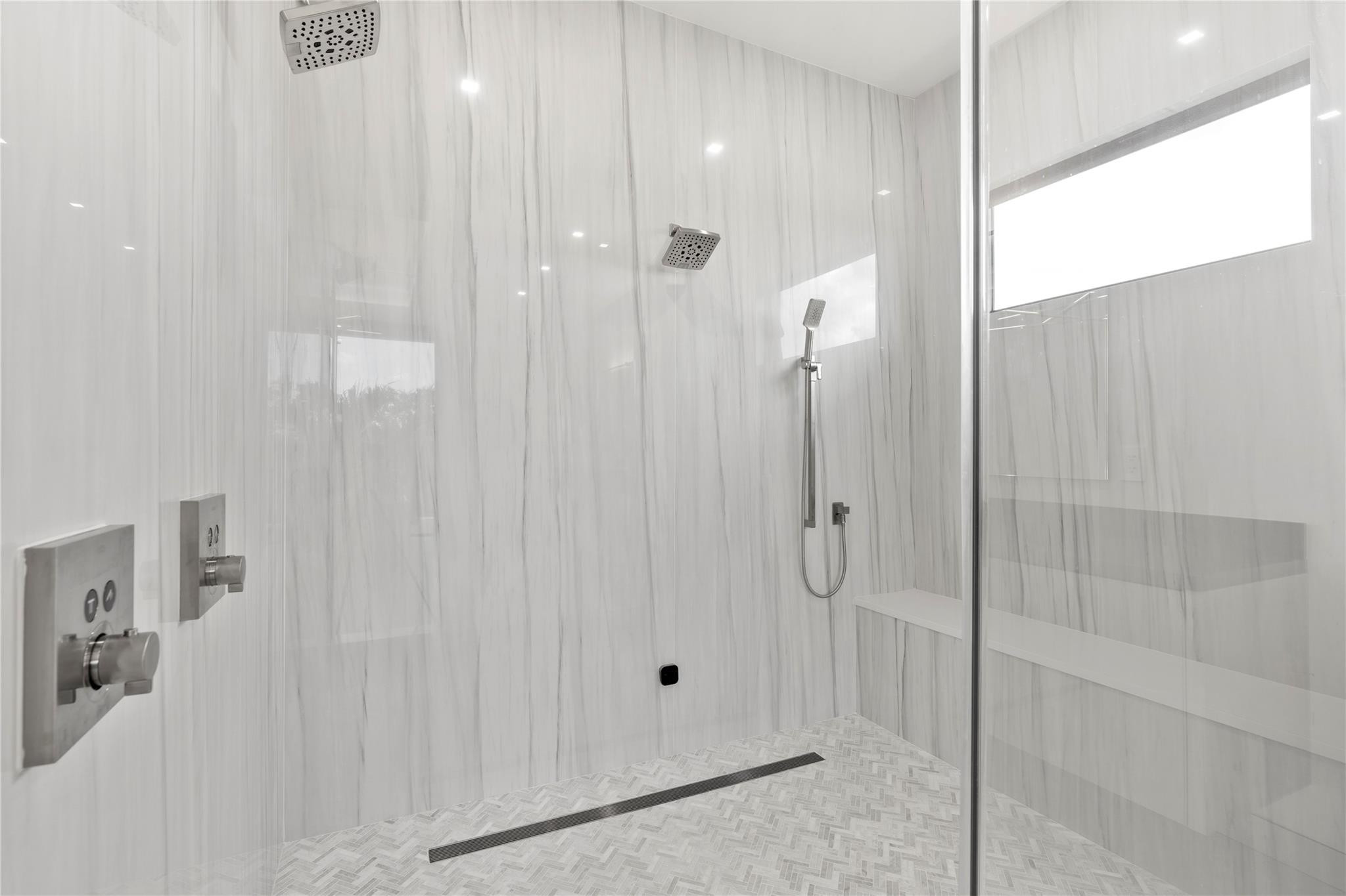 PARAGON ESTATES - Residential