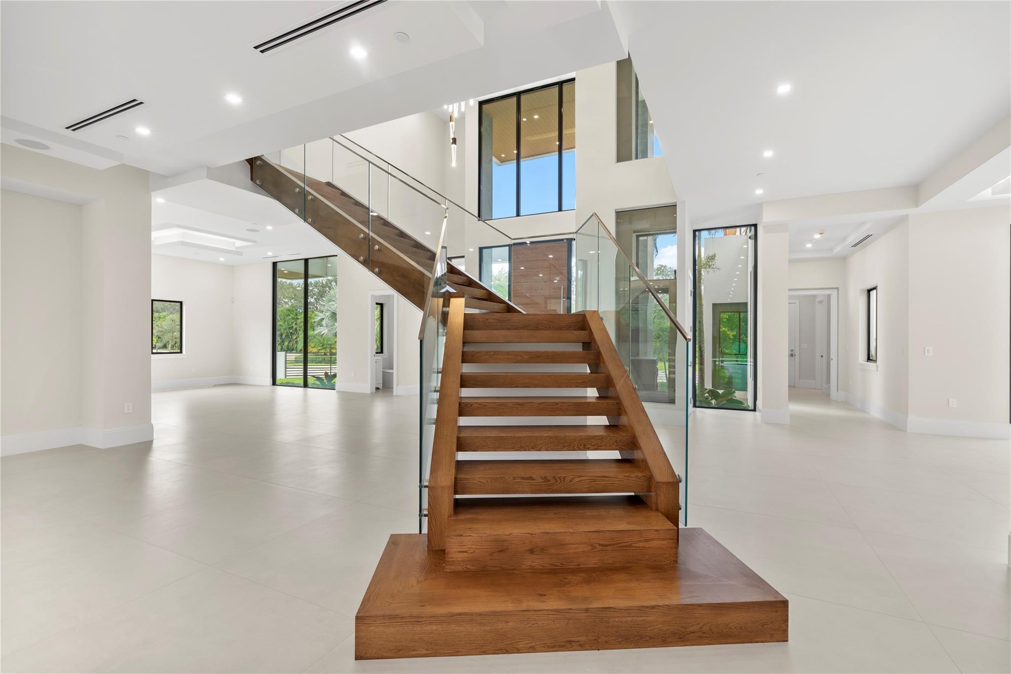 PARAGON ESTATES - Residential