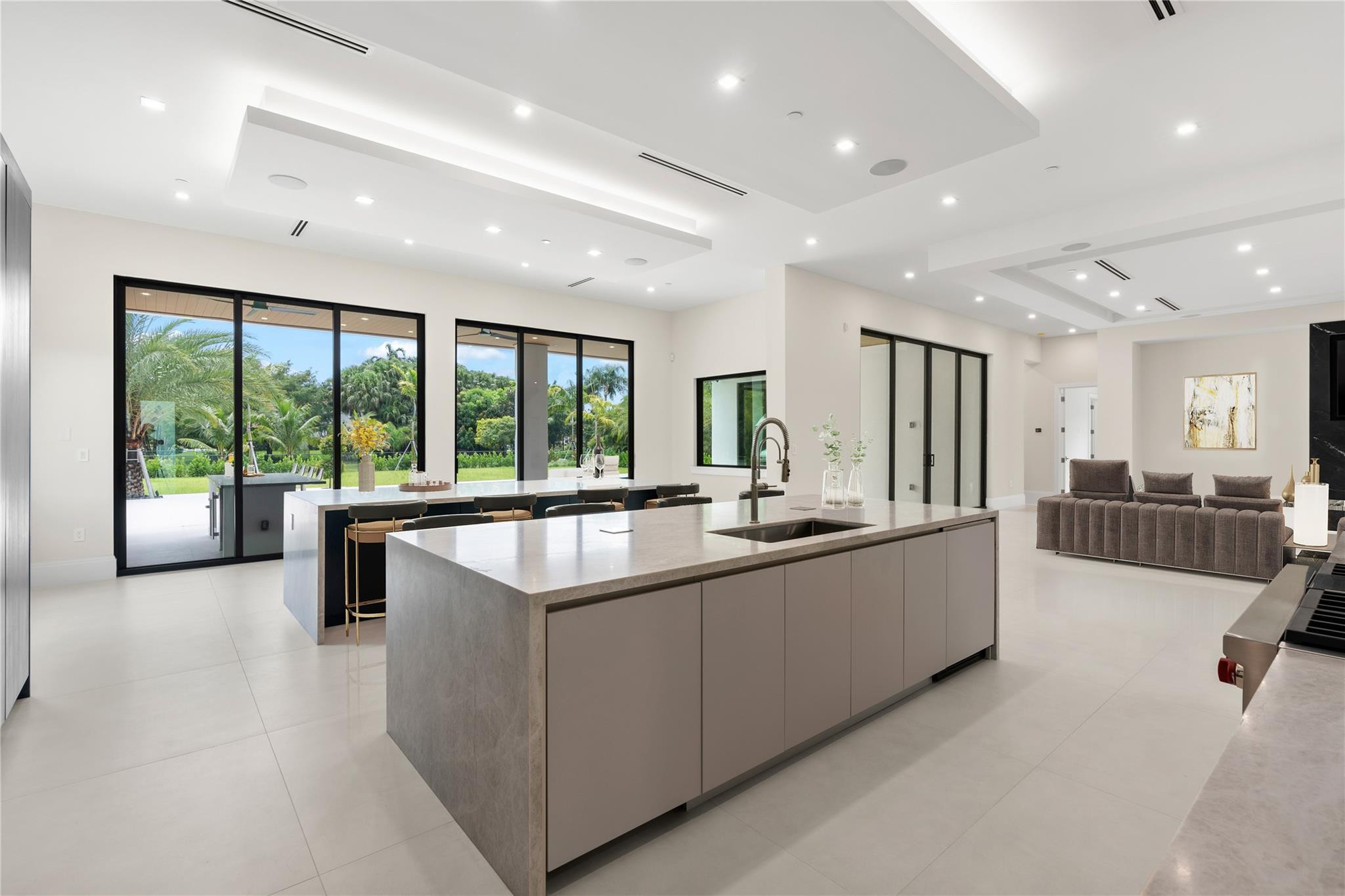 PARAGON ESTATES - Residential