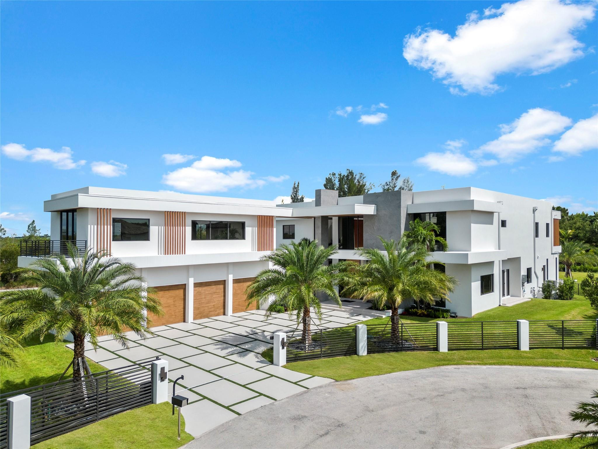 PARAGON ESTATES - Residential