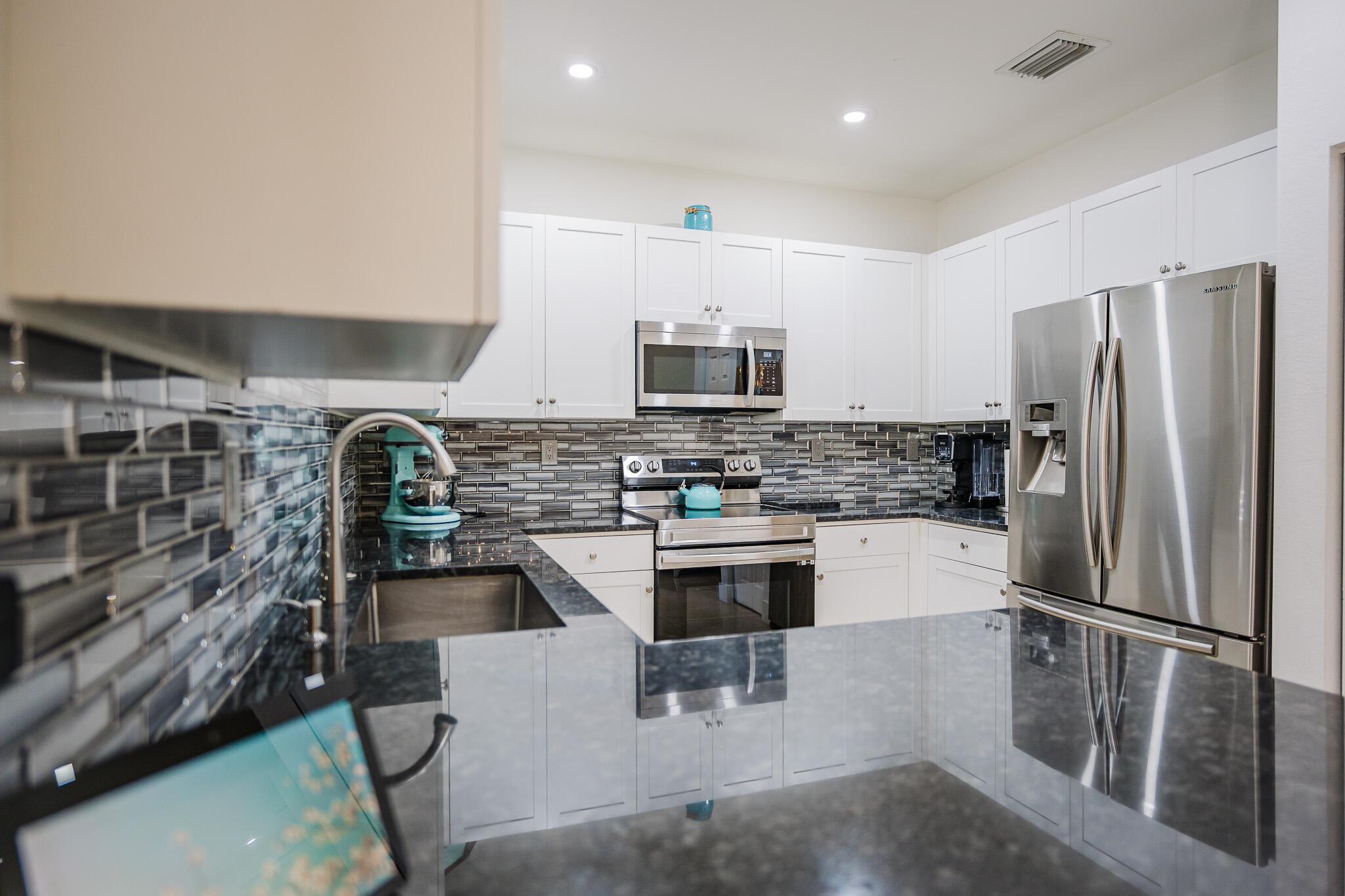 CELEBRATION POINTE - Residential