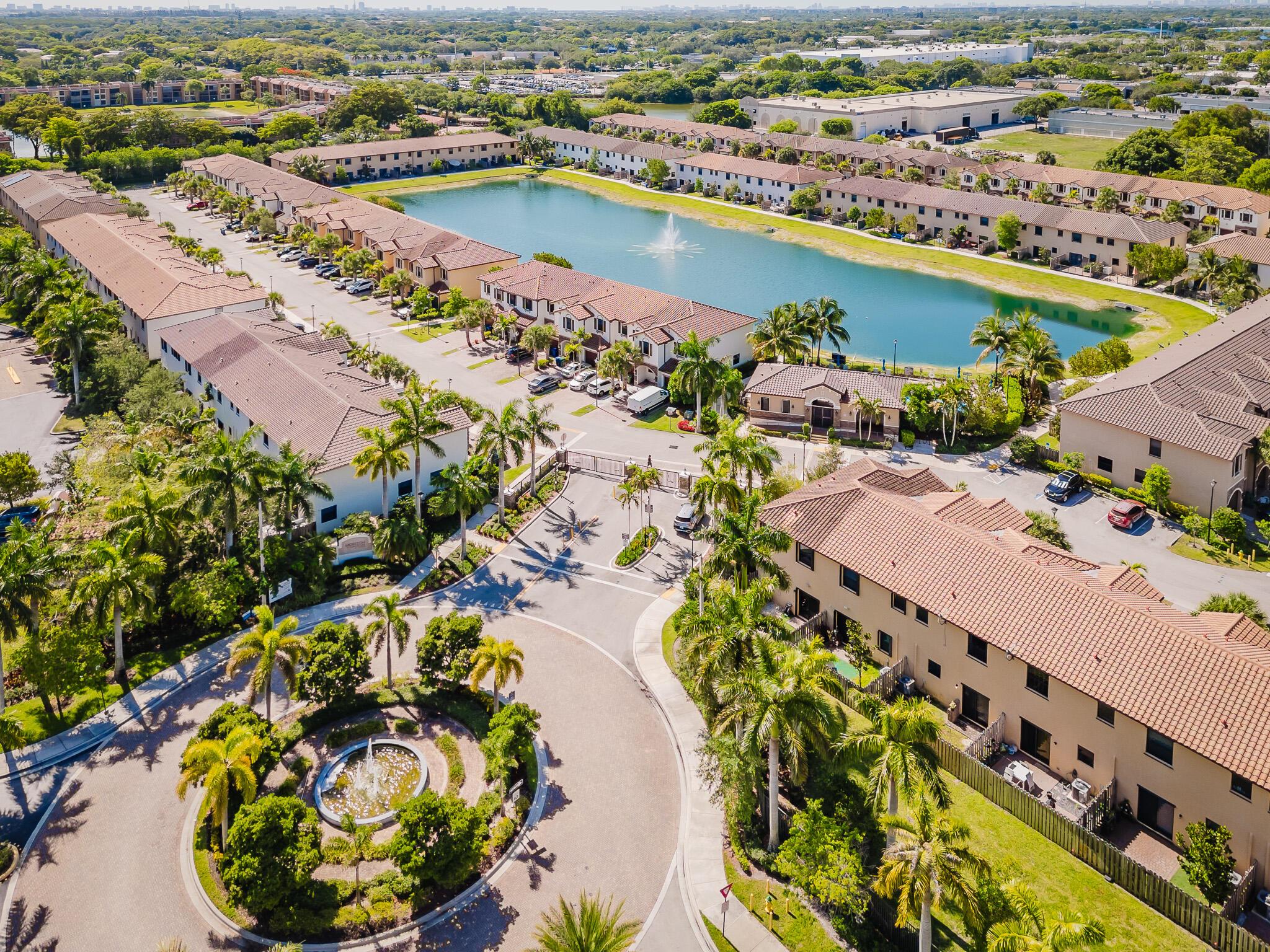 CELEBRATION POINTE - Residential