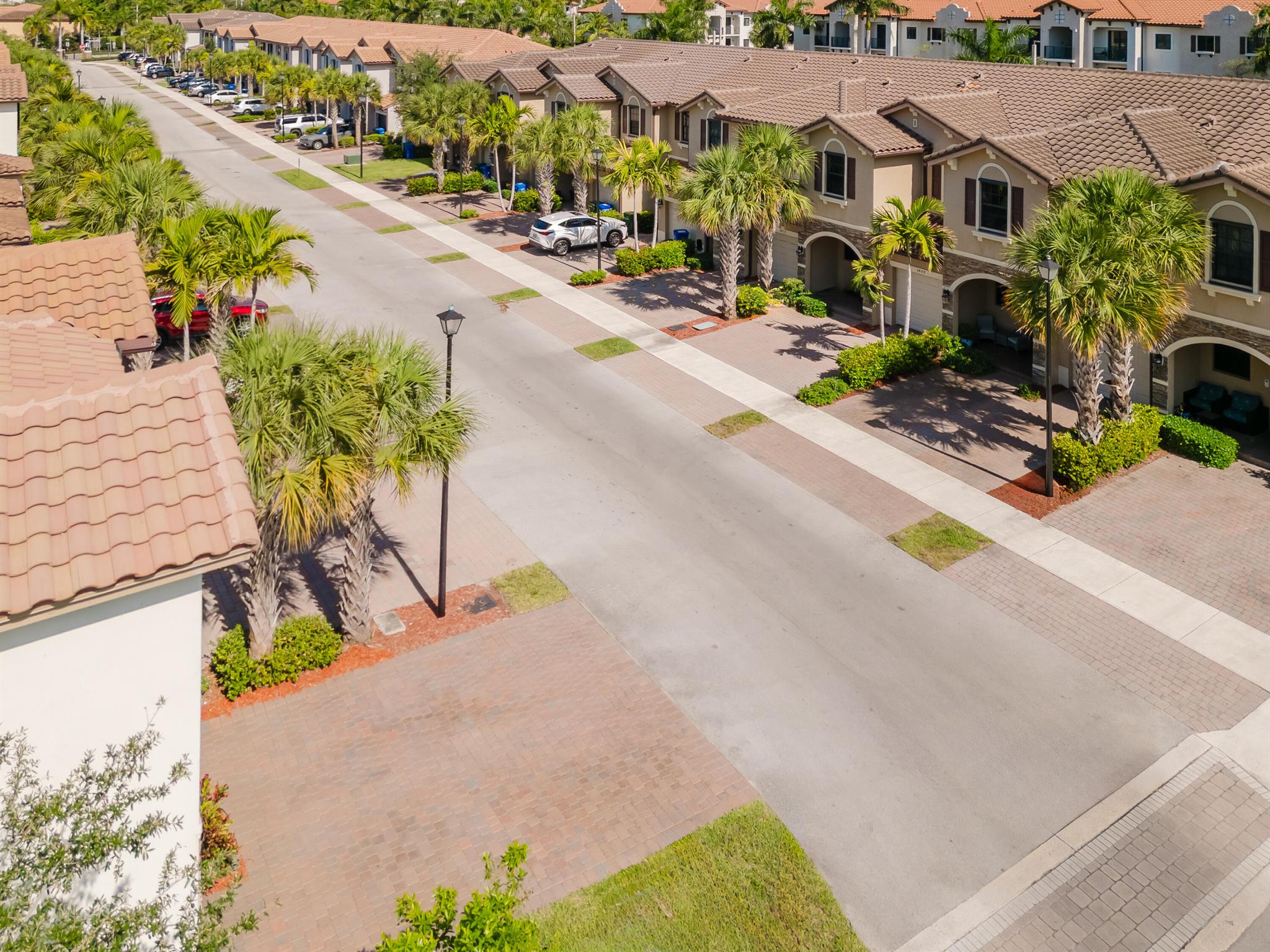 CELEBRATION POINTE - Residential