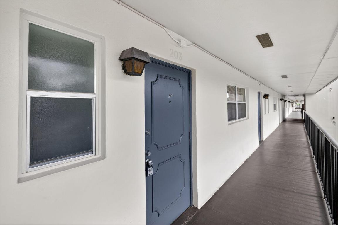 VERSAILLES GARDENS CONDO - Residential