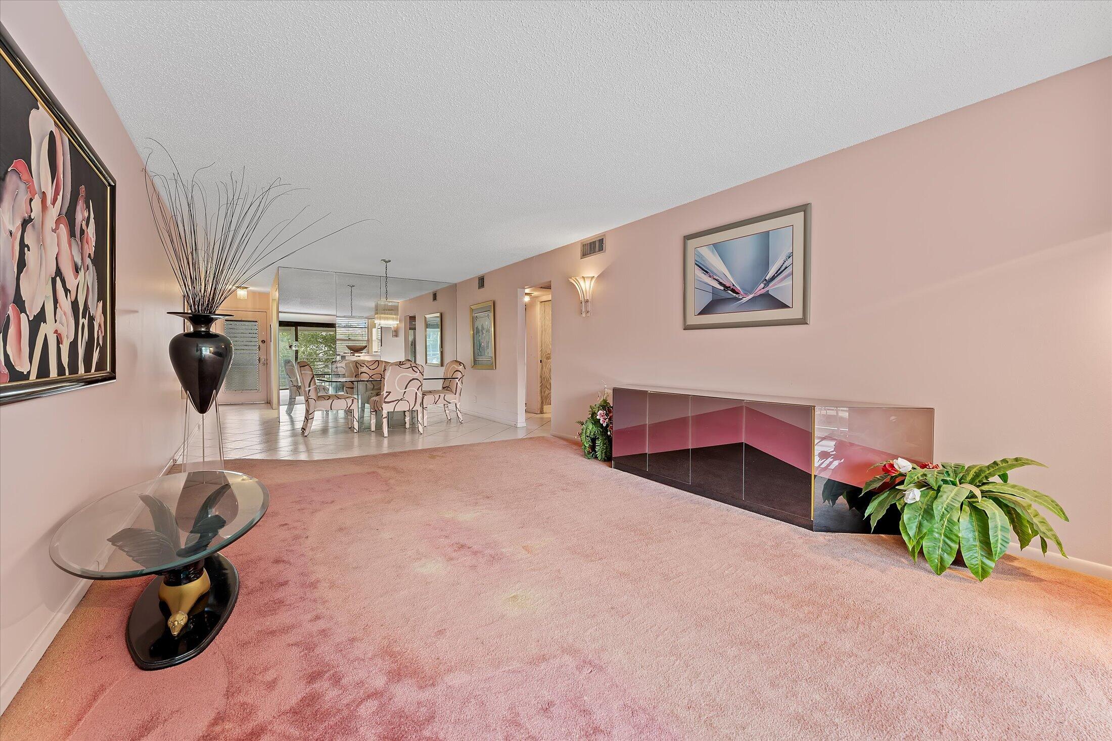 LUCAYA VILLAGE 1-C CONDO - Residential