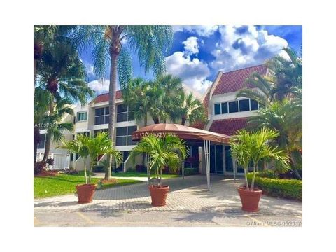 120 Lakeview Drive 208 Weston FL 33326