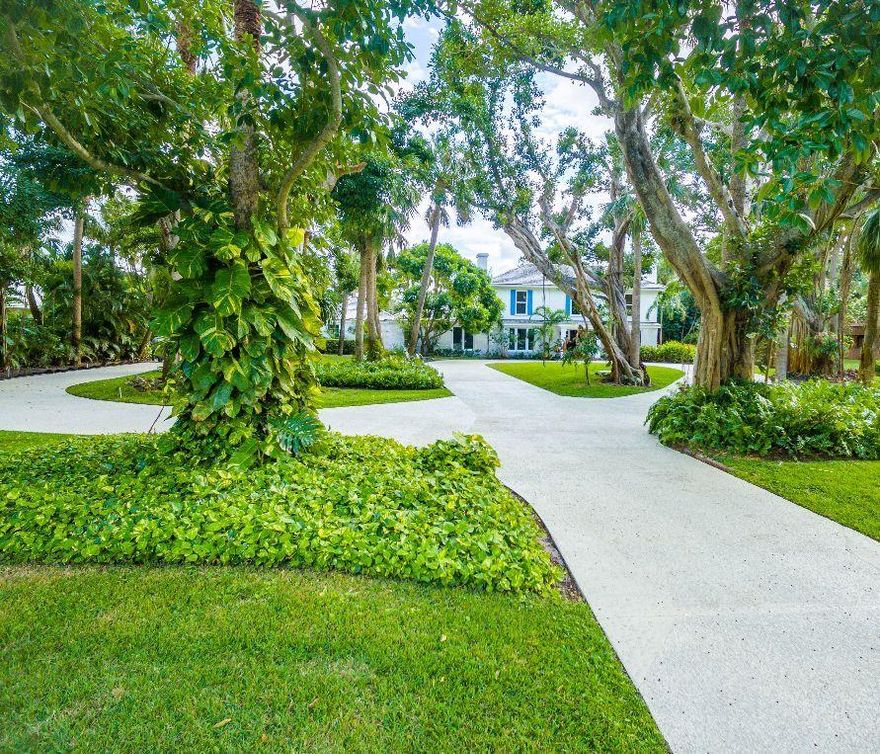 Newly Renovated Home w/Designer Finishes in Seminole Landing, Stunning Mature Banyan Trees, 24 hr Manned Gate in Oceanfront Community. Highest Quality Construction (McKinley). Charming 5BR + office 6BA, 3 car garage, 5500 SF living, 7256 total SF, 1.09 acres. Beautifully Refinished Original Oak Plank Floors, Mahogany French Doors, Downstairs Master Suite. Remodeled Kitchen has Island, Pantry & New Stainless Appliances. Formal Living & Dining, Family Room w/Wet Bar, Office w/Fireplace. Upstairs 2nd Master Suite boasts private Sun Deck, 2 Walk-ins + Bonus Rm, 2 addl Oversized Bedrooms w/Walk-in Closets En suite, Sauna, Screened Patio, Parking for 20+ cars, 150' canal frontage. Intracoastal/Ocean access. Private Beach access, Tennis Courts, 25 min to airport, Close to Benjamin School