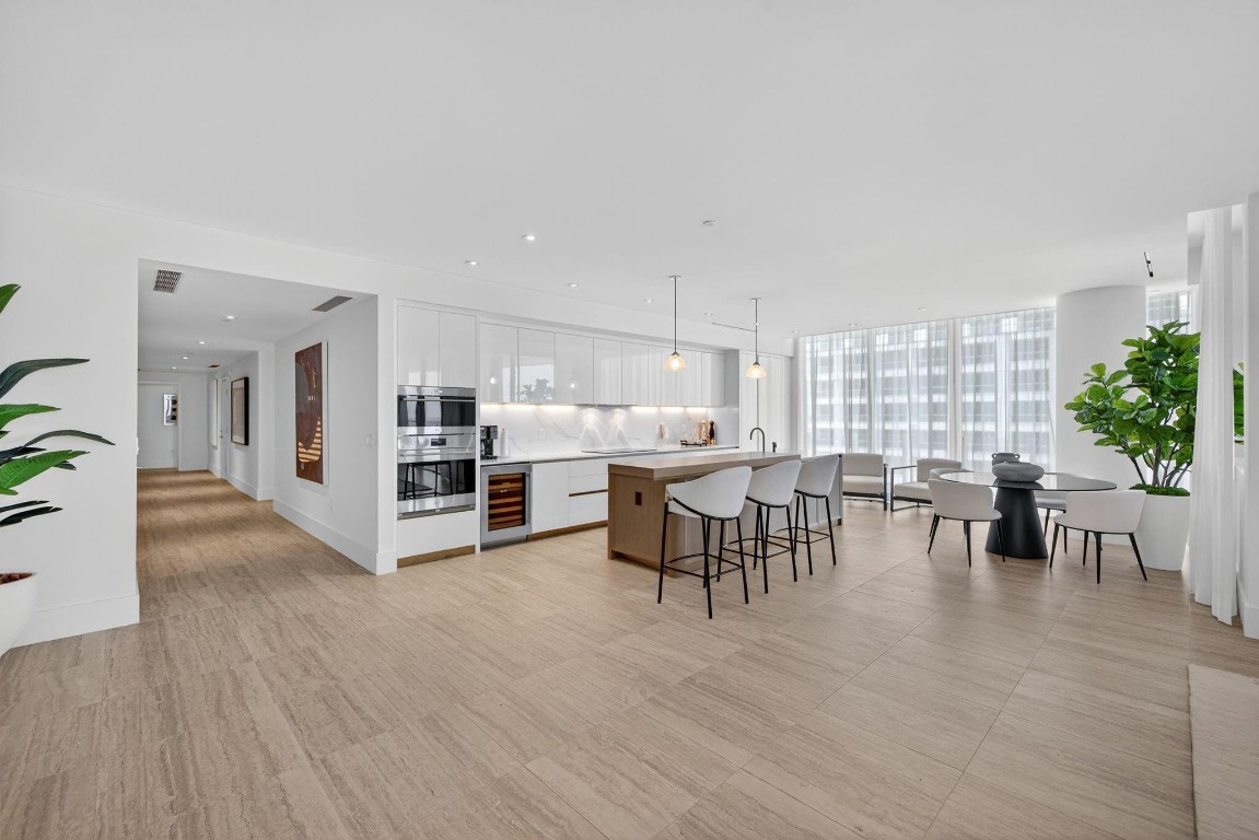 Four Seasons - Residential