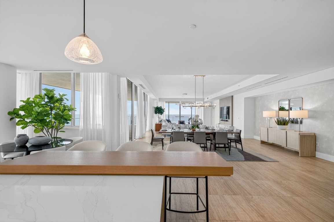 Four Seasons - Residential