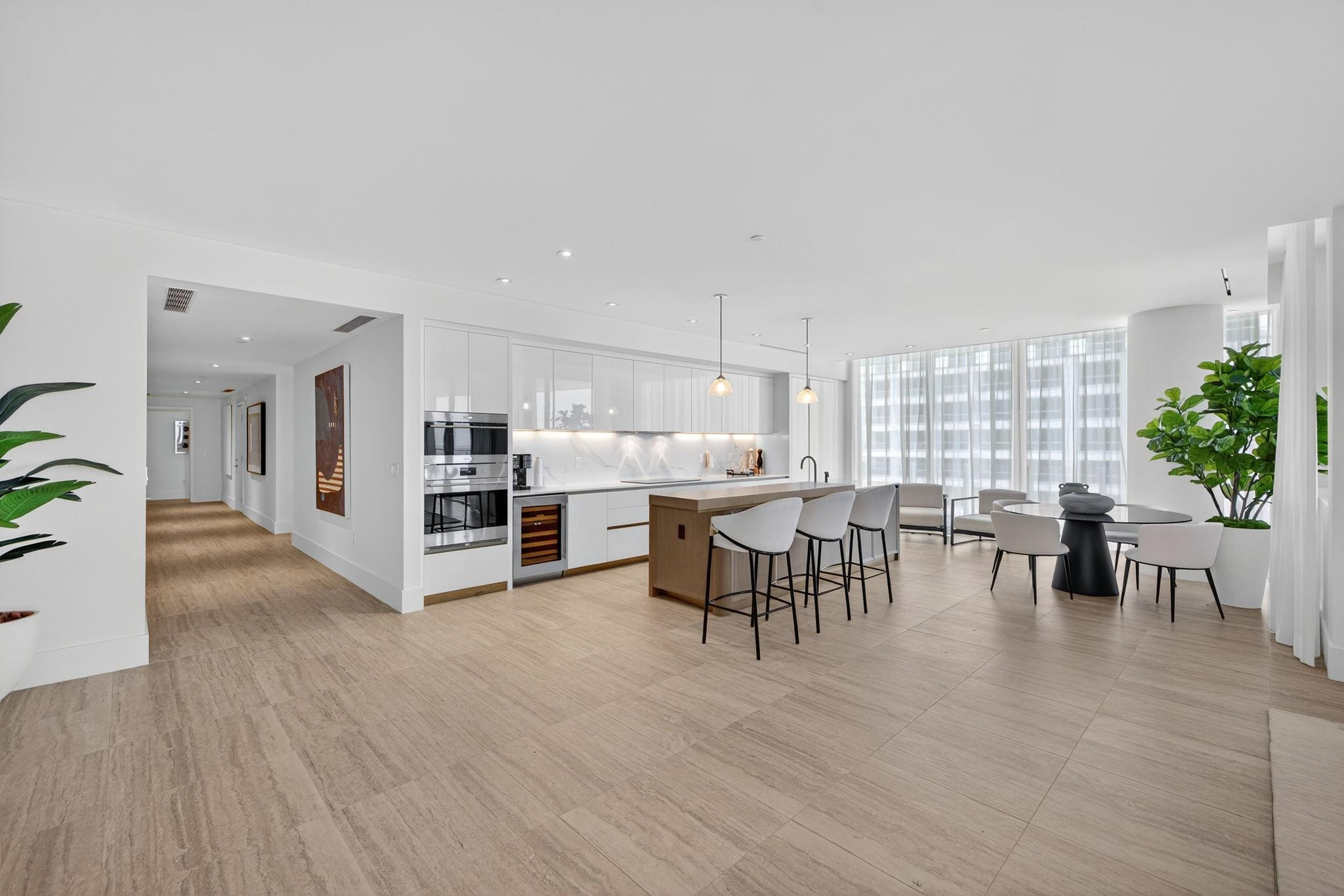 Four Seasons - Residential