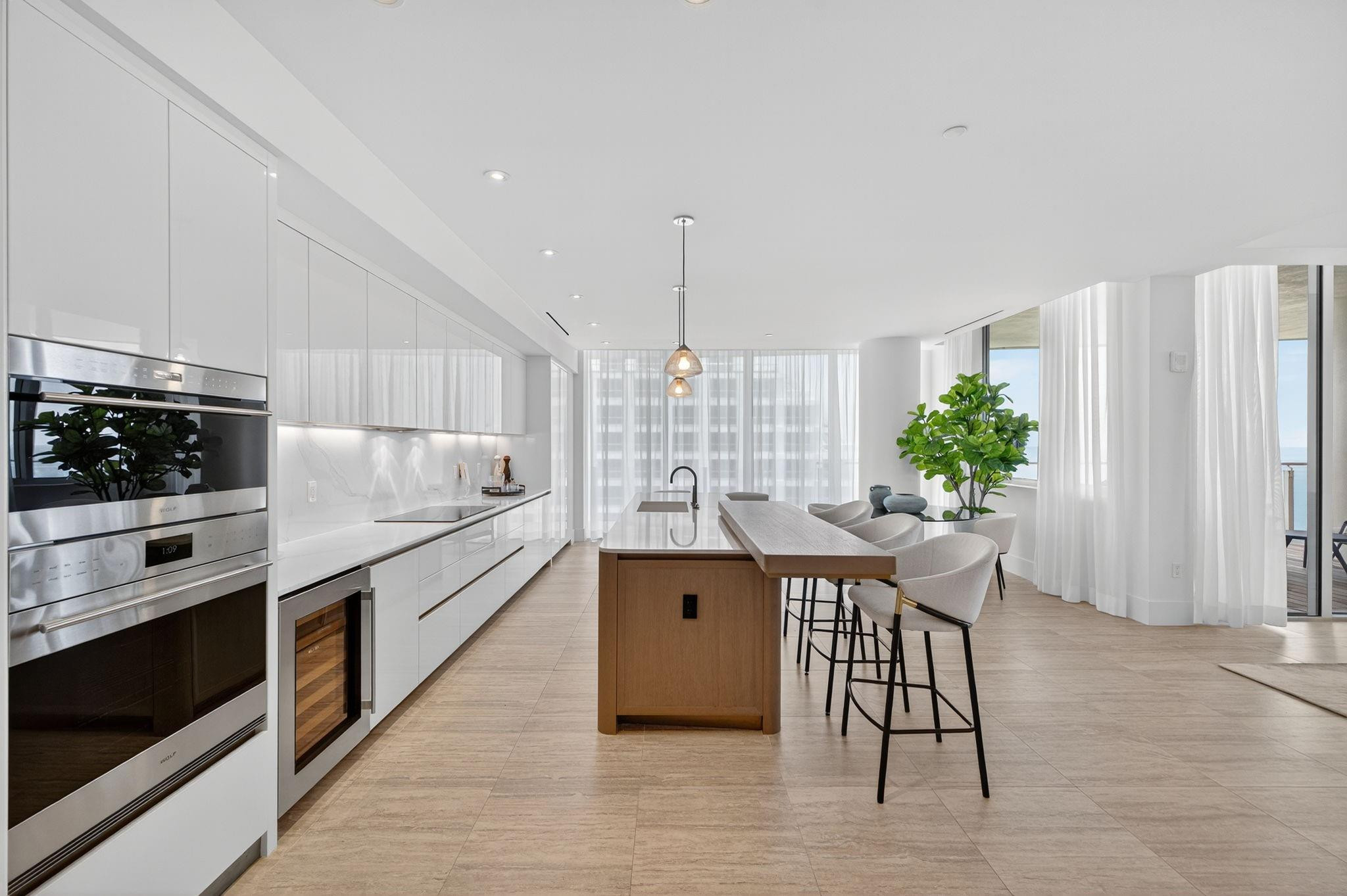 Four Seasons - Residential