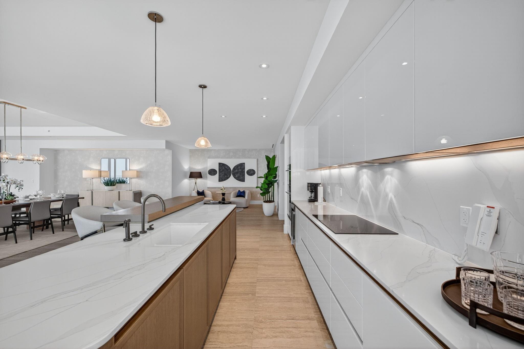 Four Seasons - Residential