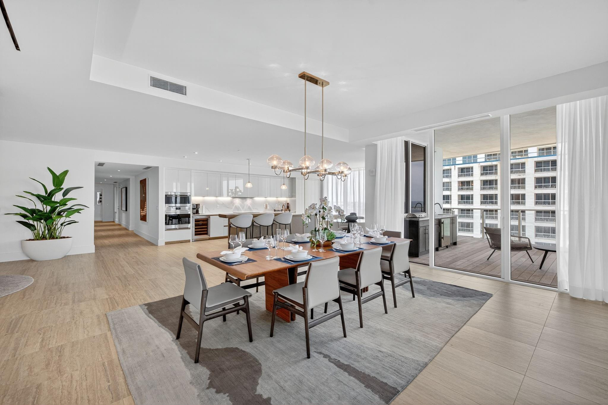 Four Seasons - Residential