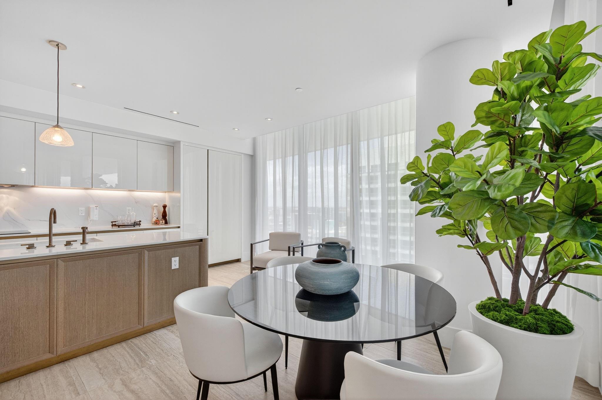 Four Seasons - Residential