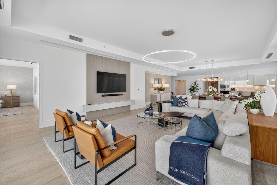 Four Seasons - Residential