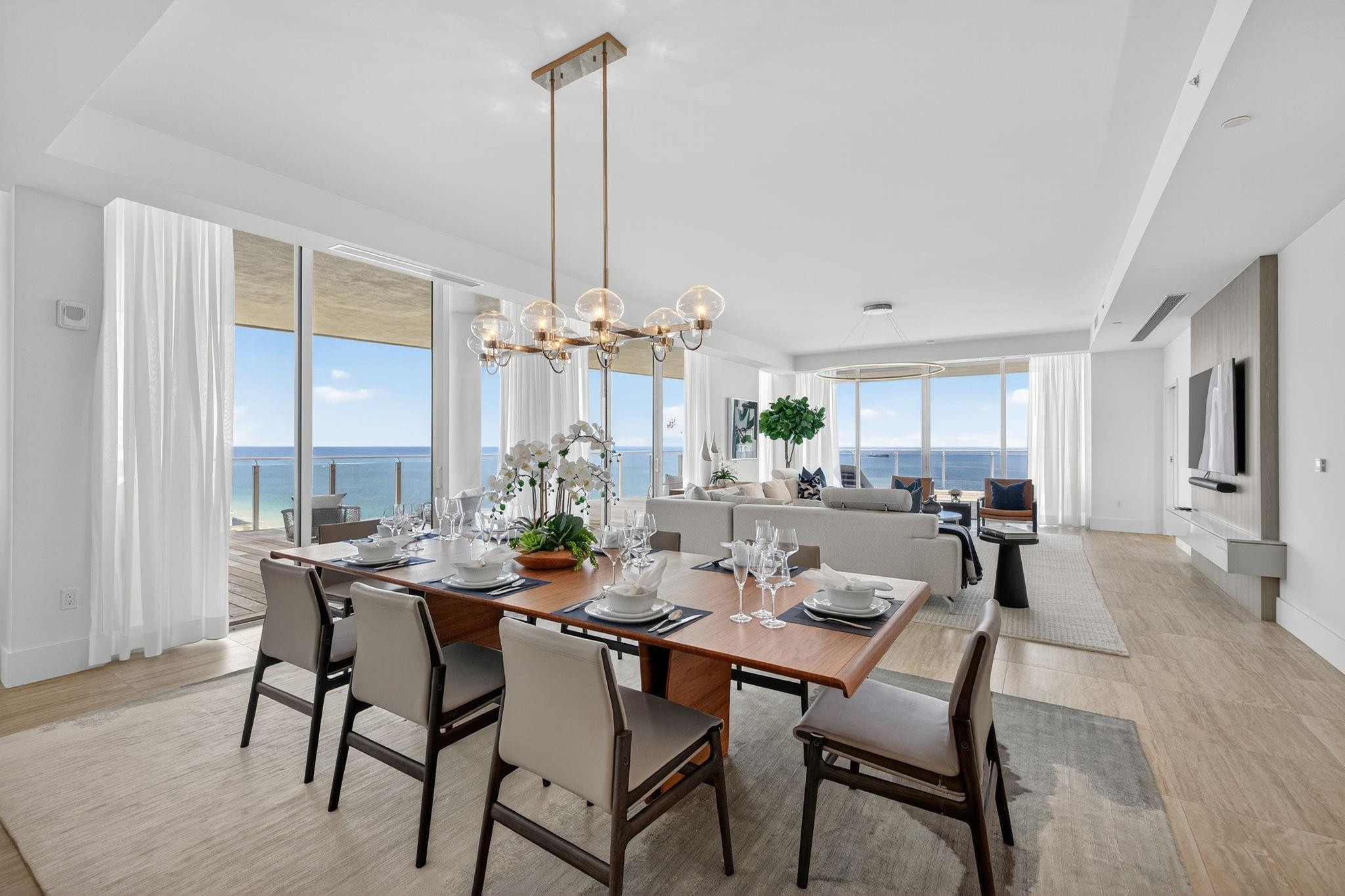 Four Seasons - Residential