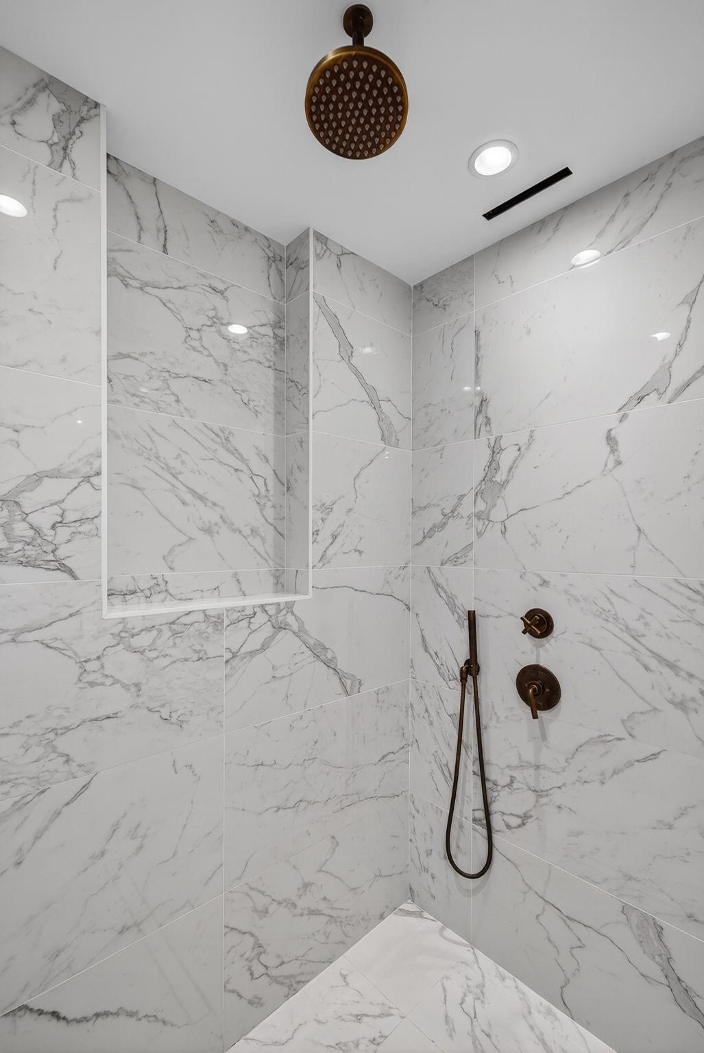 Four Seasons - Residential