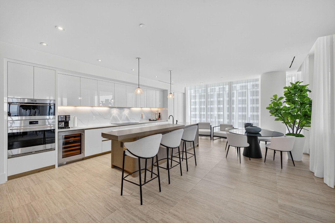 Four Seasons - Residential