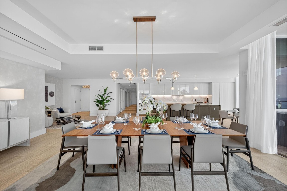 Four Seasons - Residential