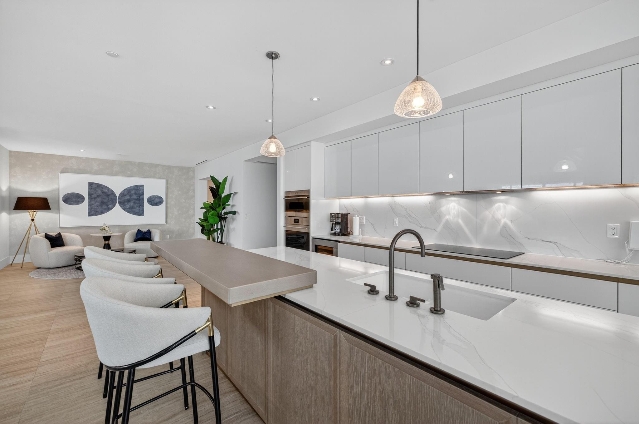 Four Seasons - Residential