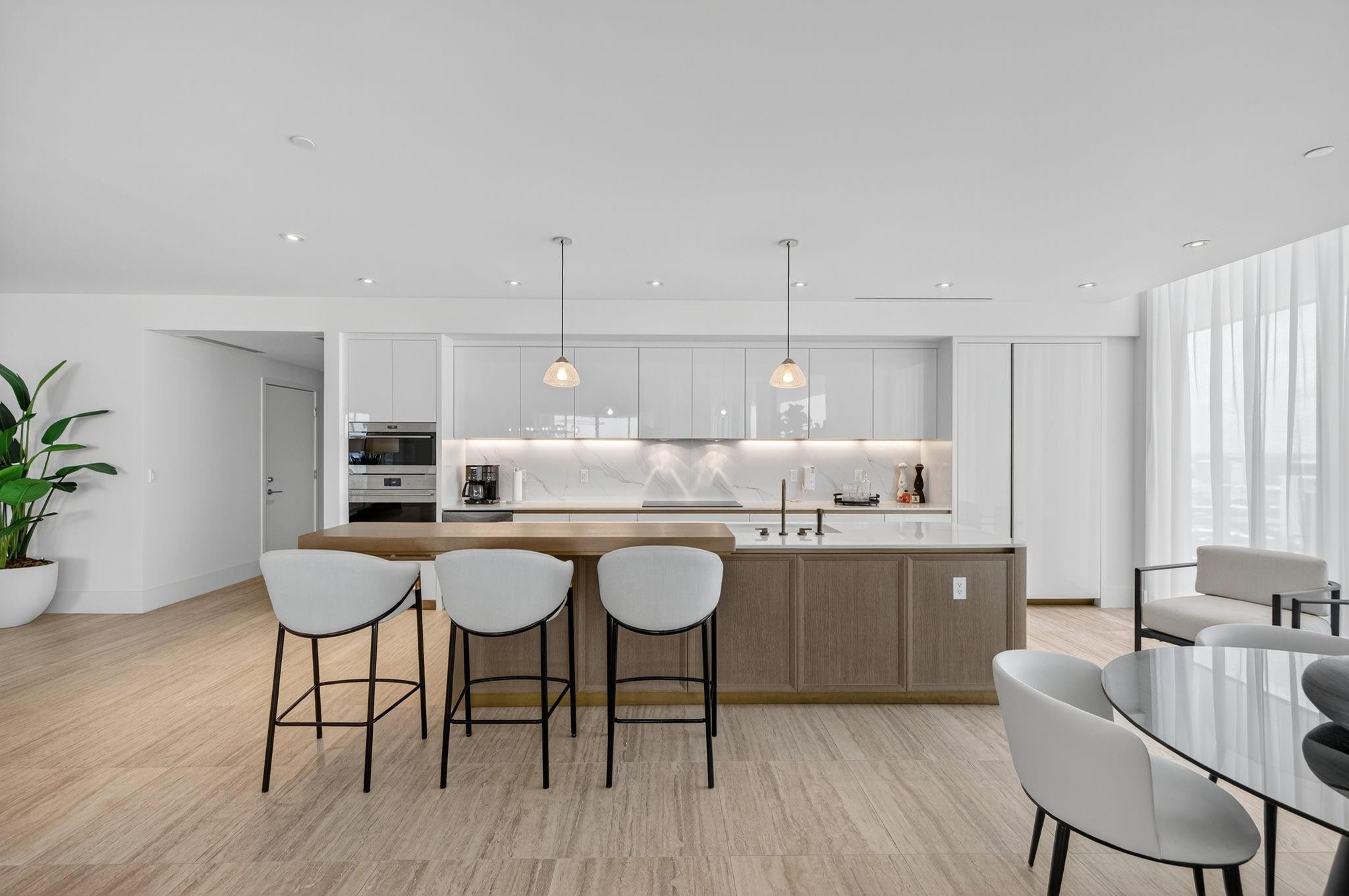 Four Seasons - Residential