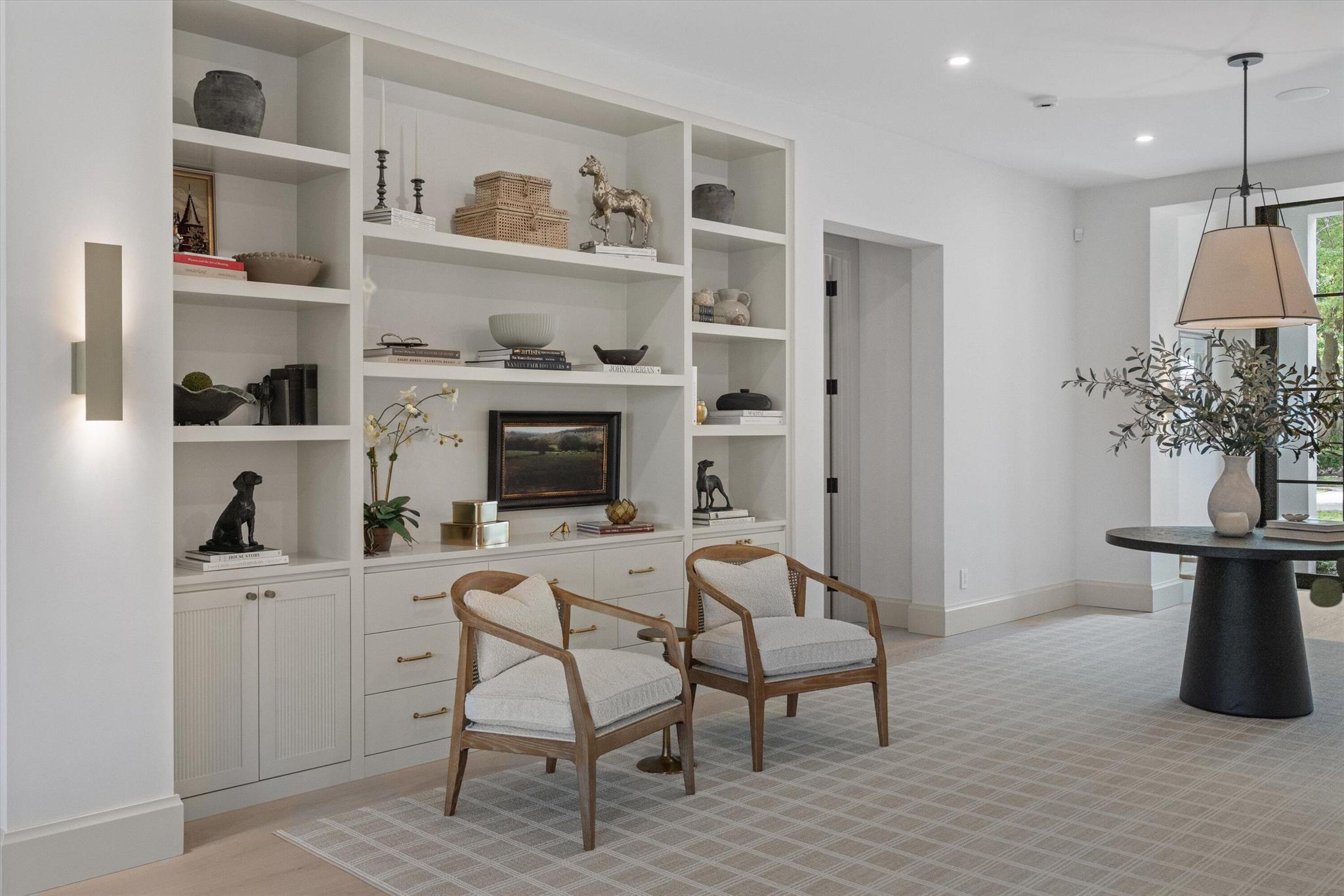 BREAKERS WEST - Residential