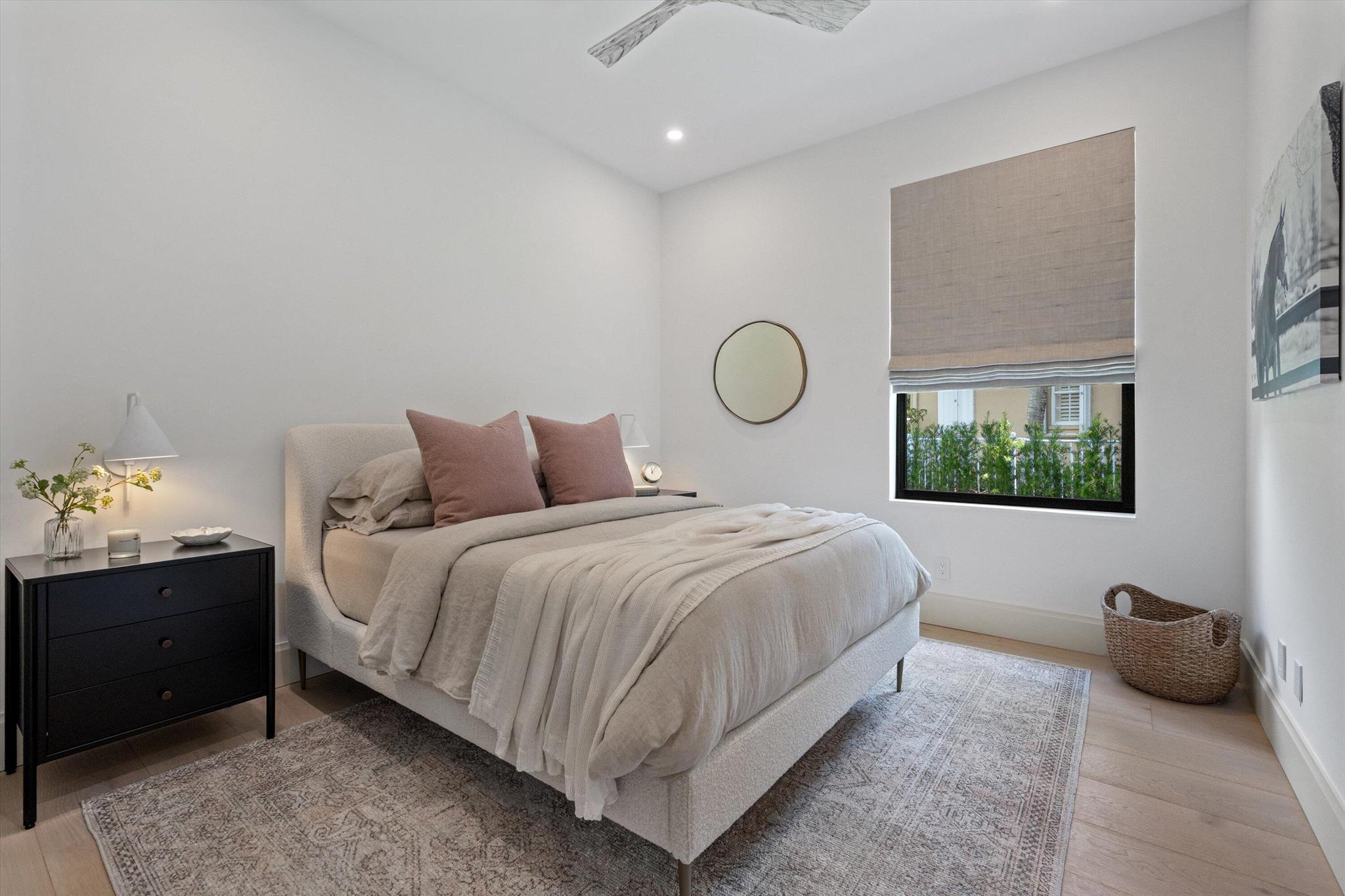 BREAKERS WEST - Residential