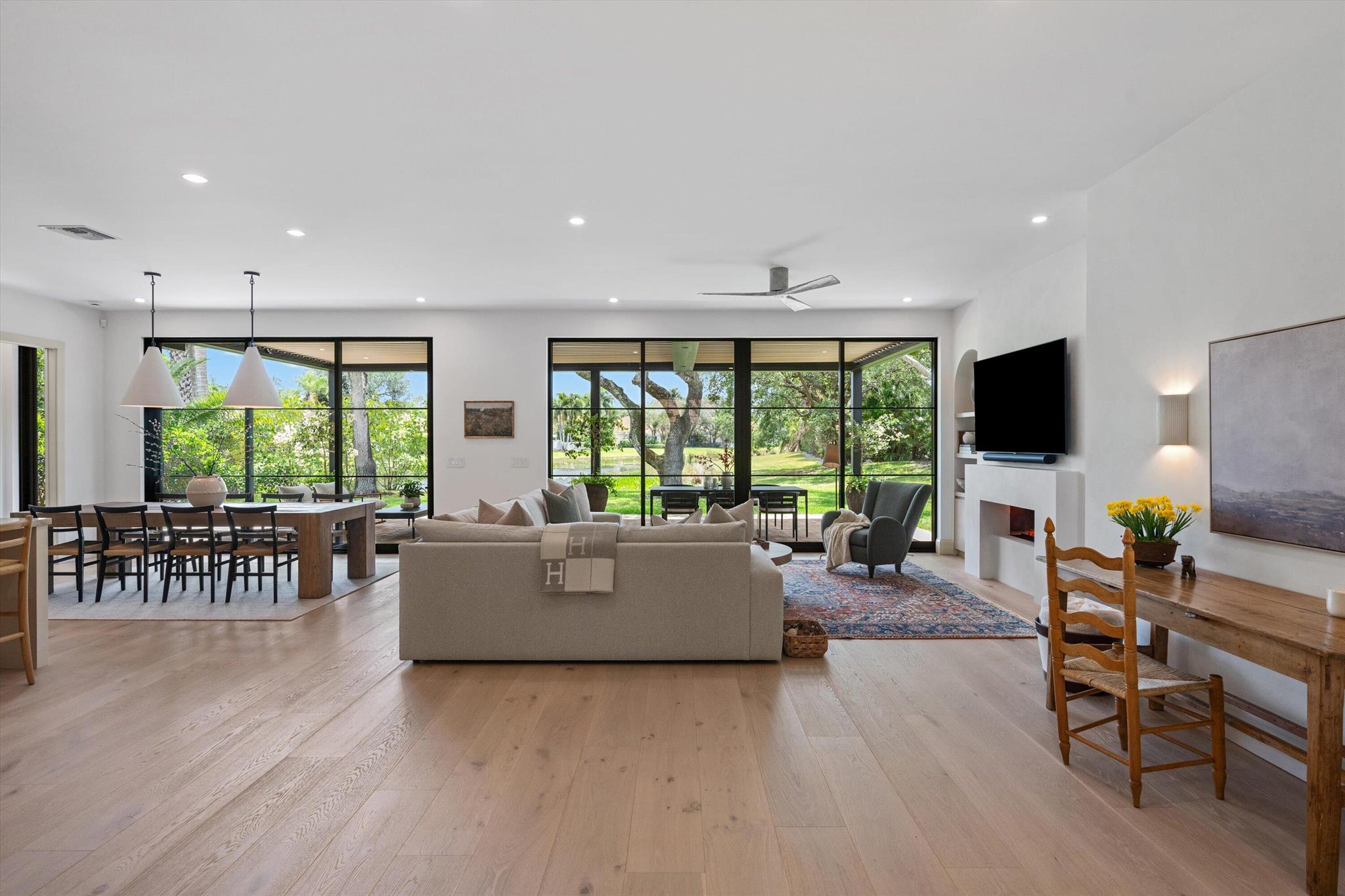 BREAKERS WEST - Residential