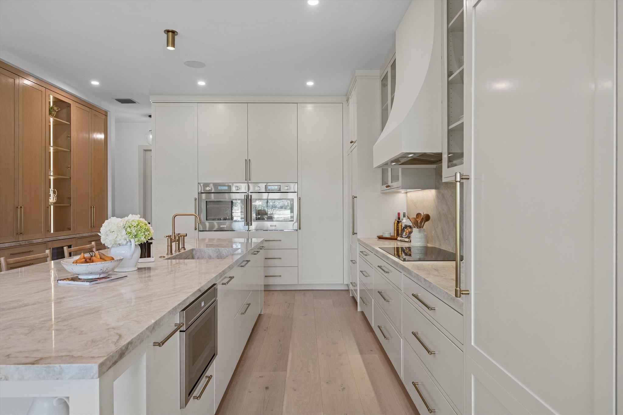 BREAKERS WEST - Residential