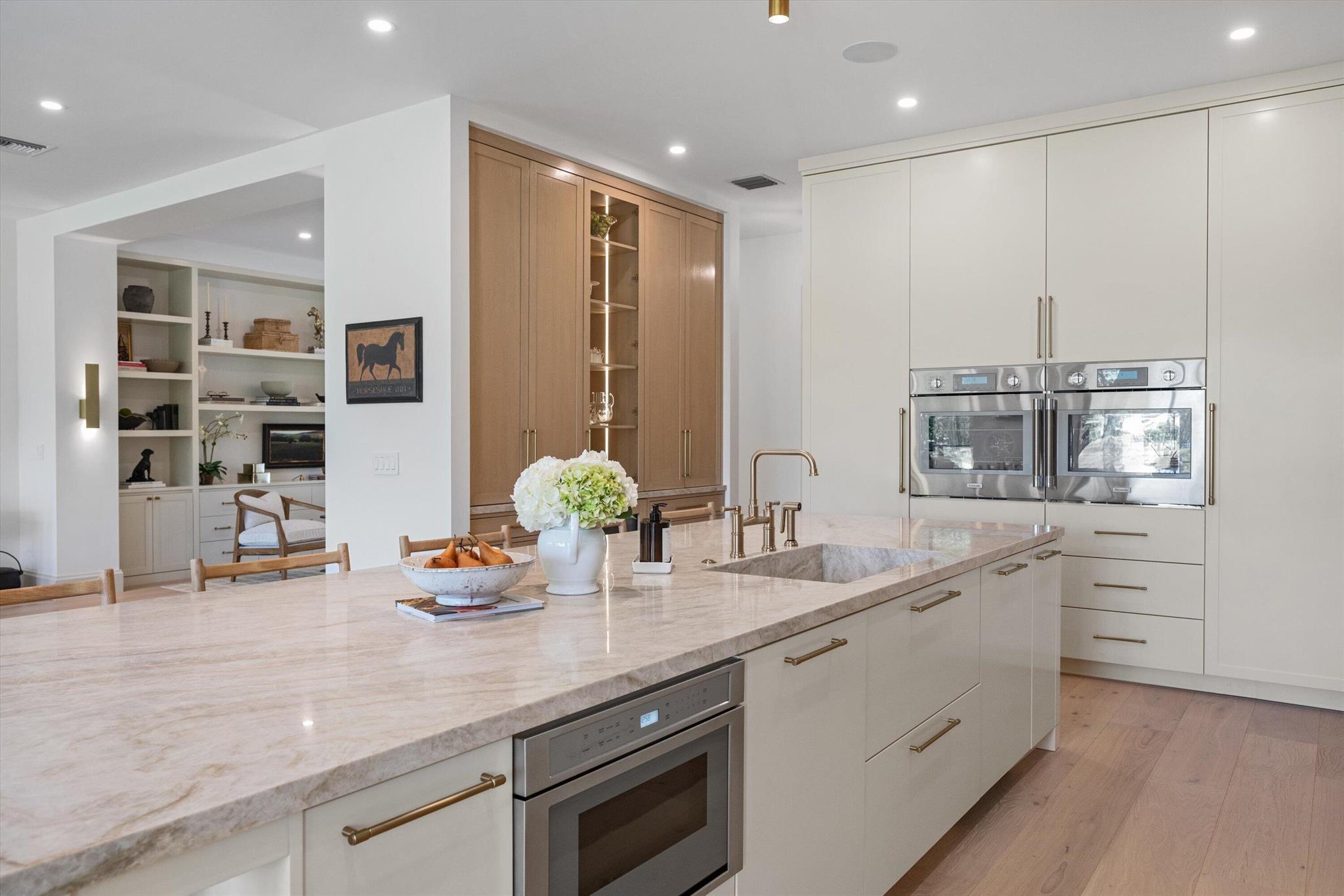 BREAKERS WEST - Residential