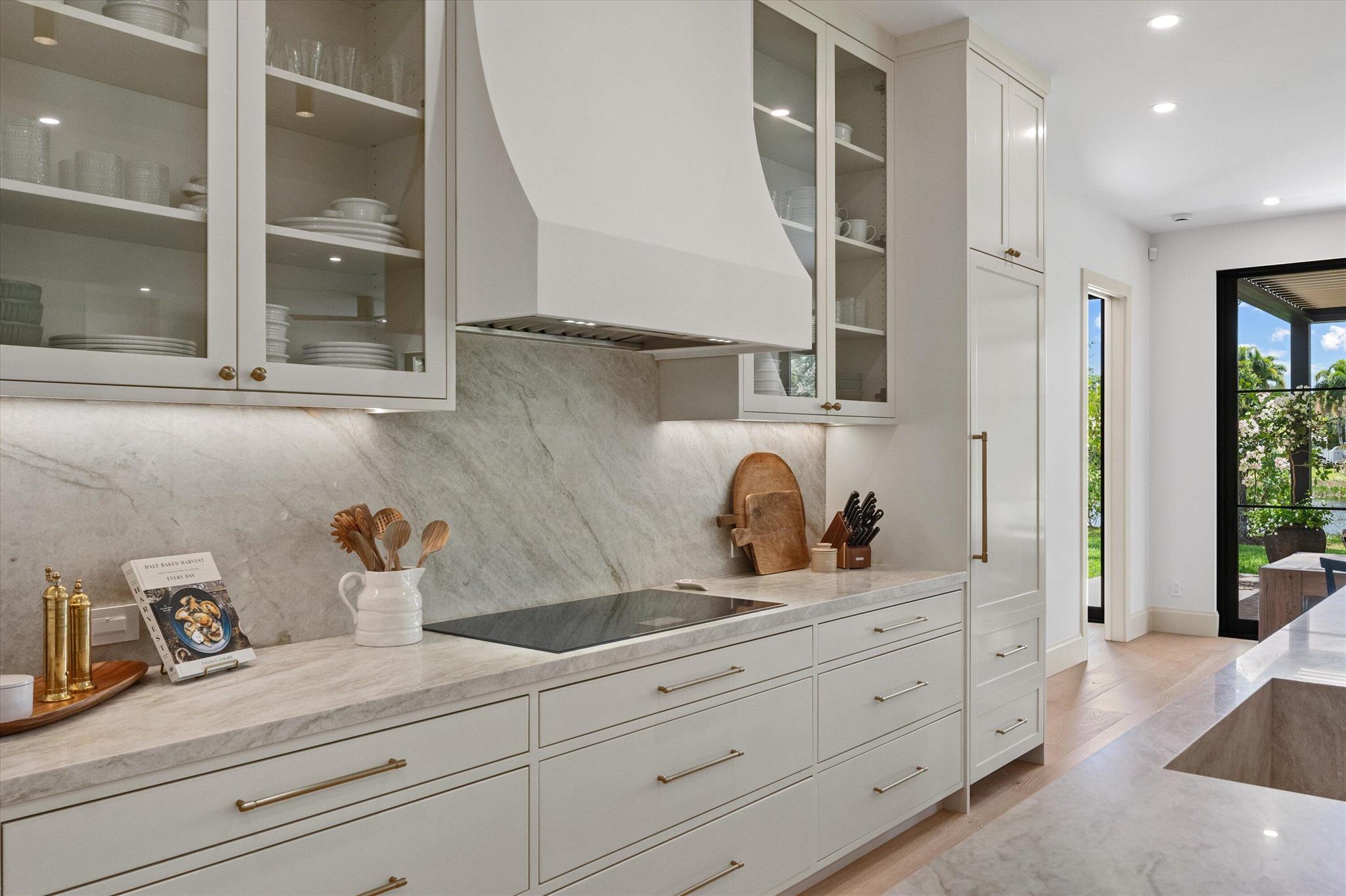 BREAKERS WEST - Residential