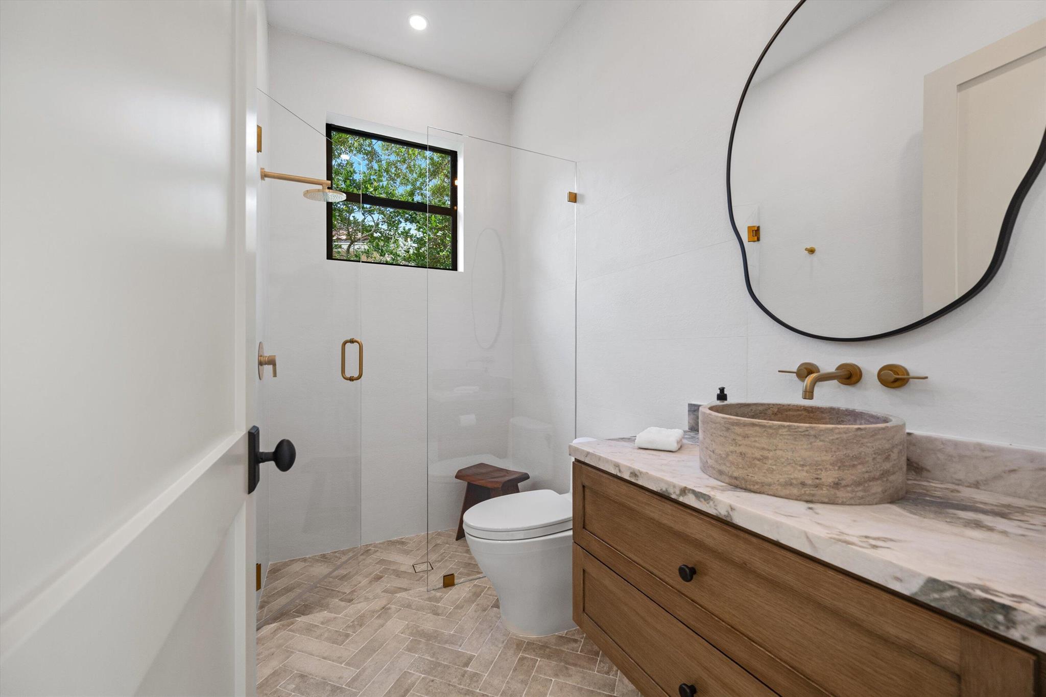 BREAKERS WEST - Residential