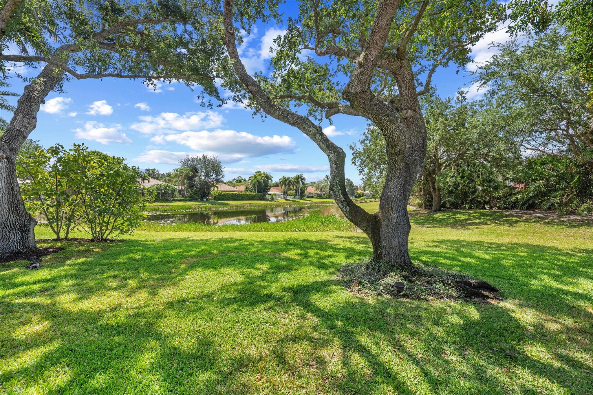 BREAKERS WEST - Residential