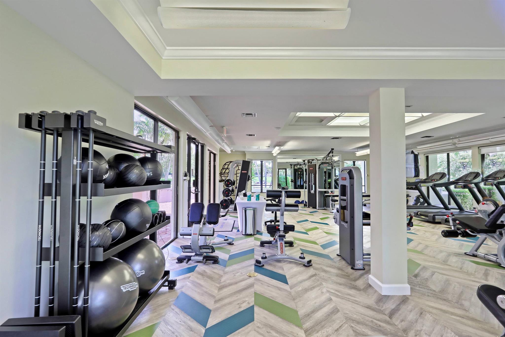 BREAKERS WEST - Residential